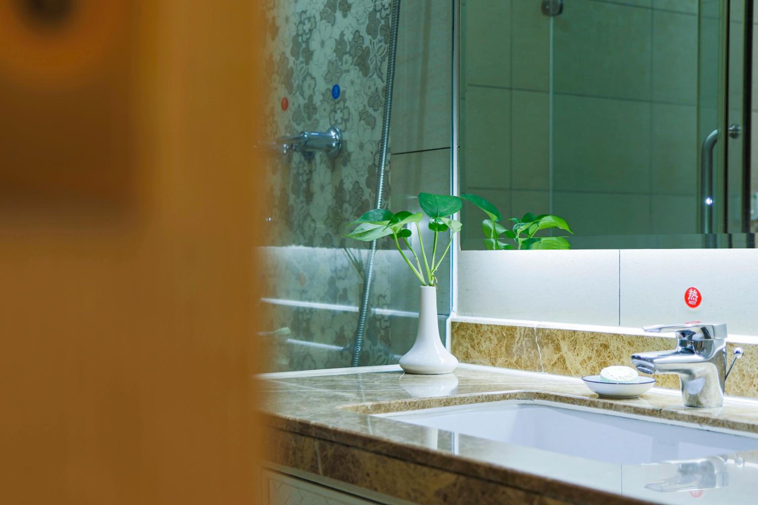 Luhuitou State Guesthouse & Resort