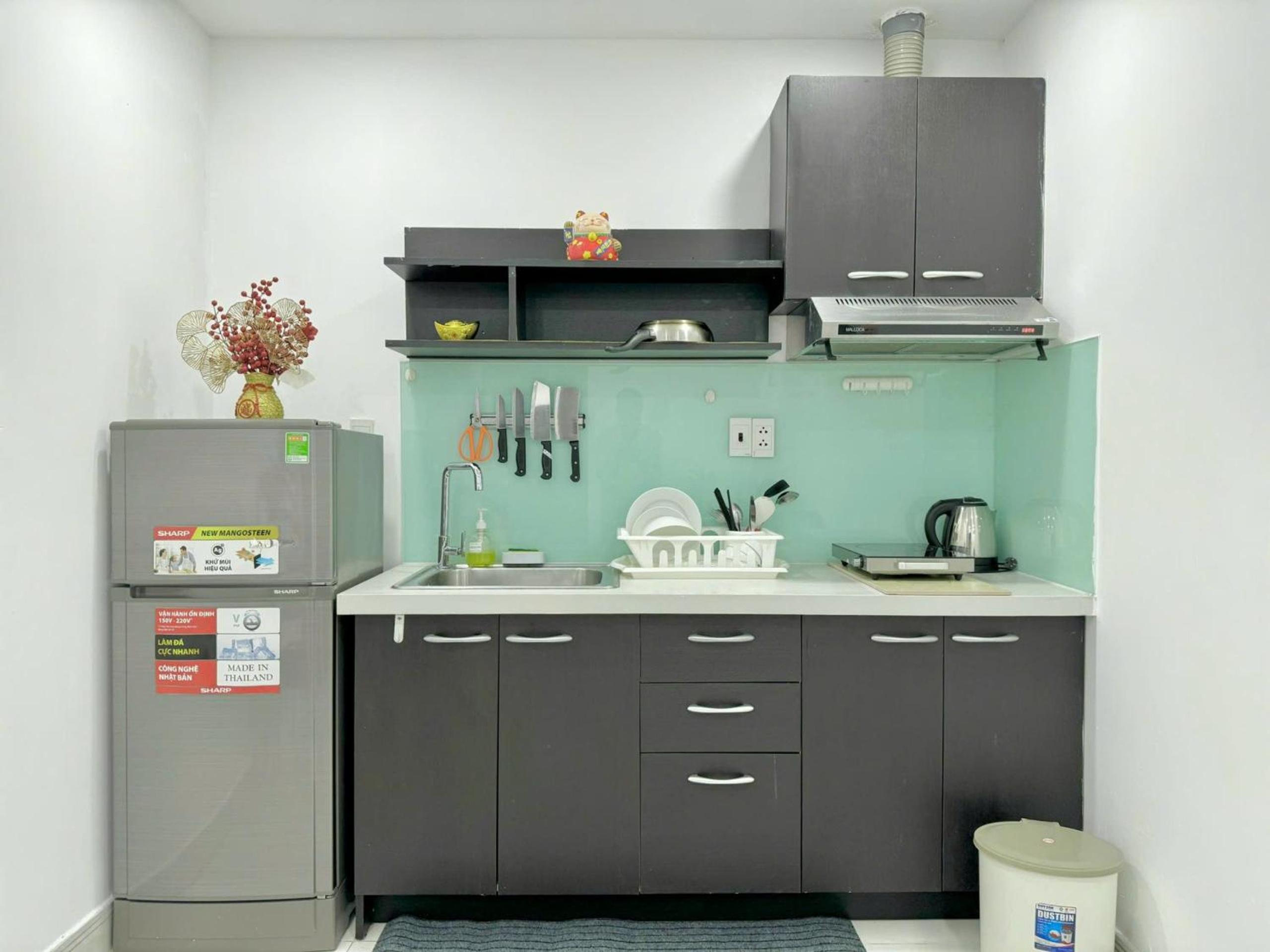Tan Son Nhat Airport Apartment by SABAY