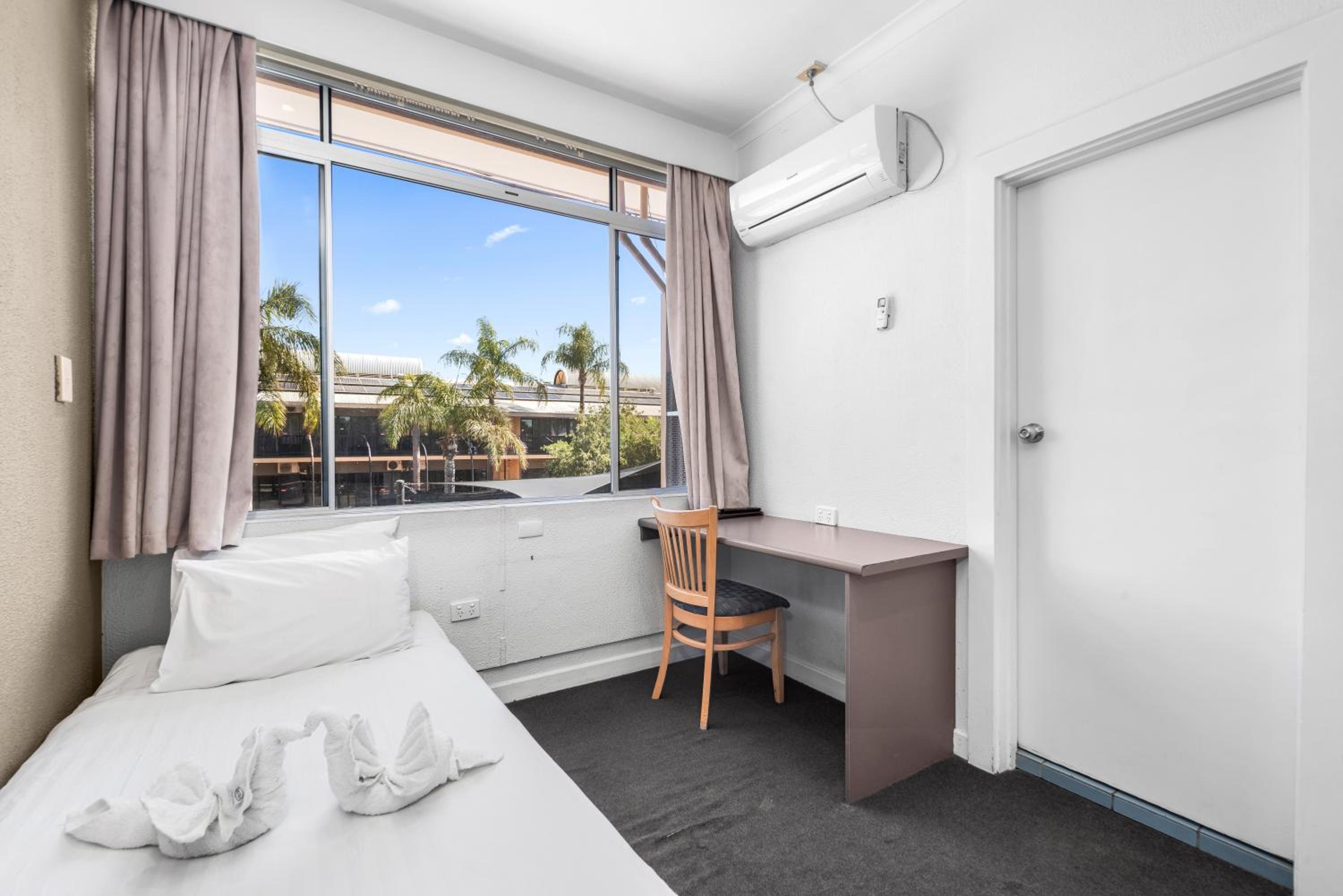 Alice Springs Vacations - Diplomat Hotel Alice Springs - Property Image 19