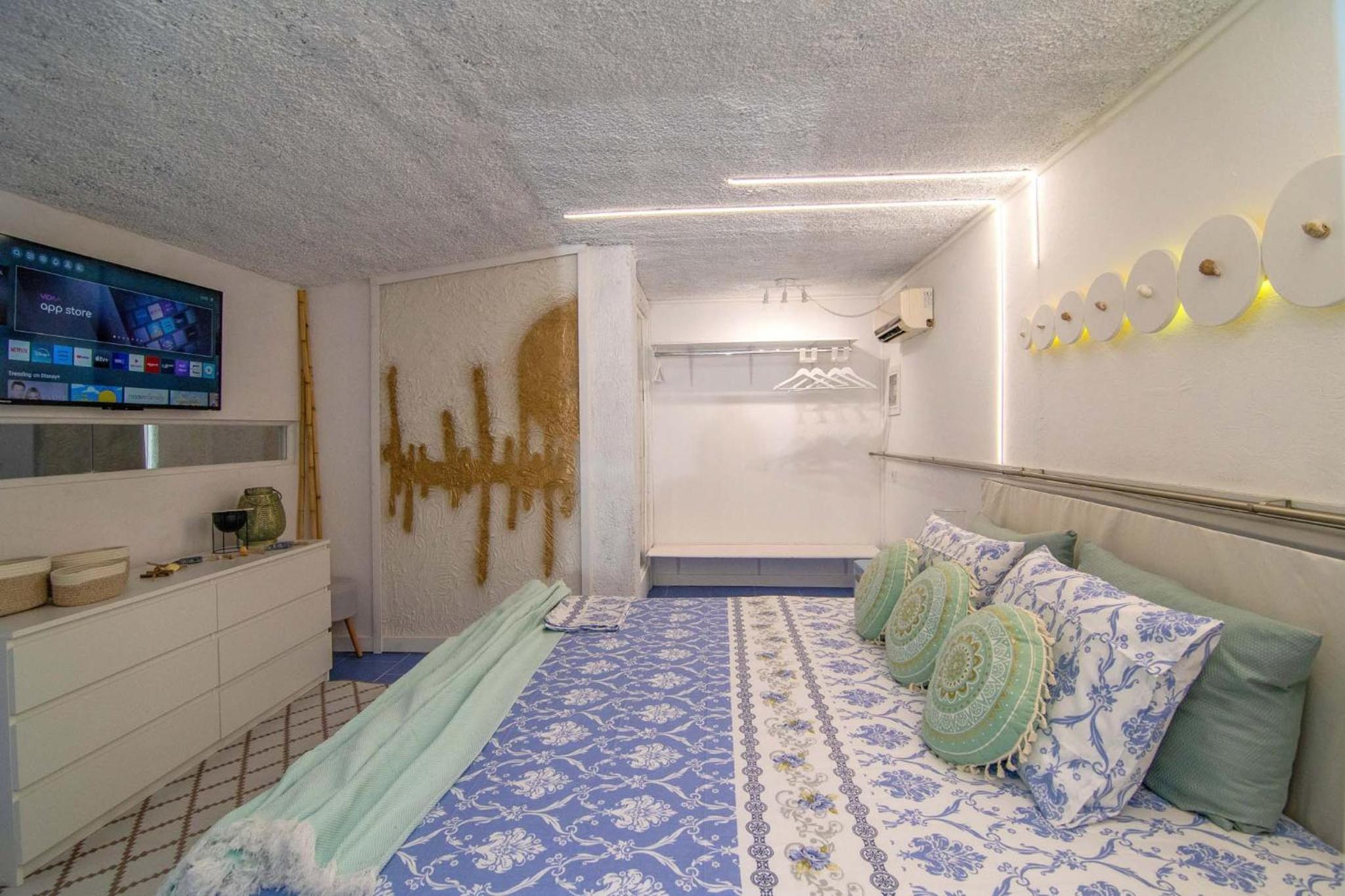 Luxury loving home view photo 3