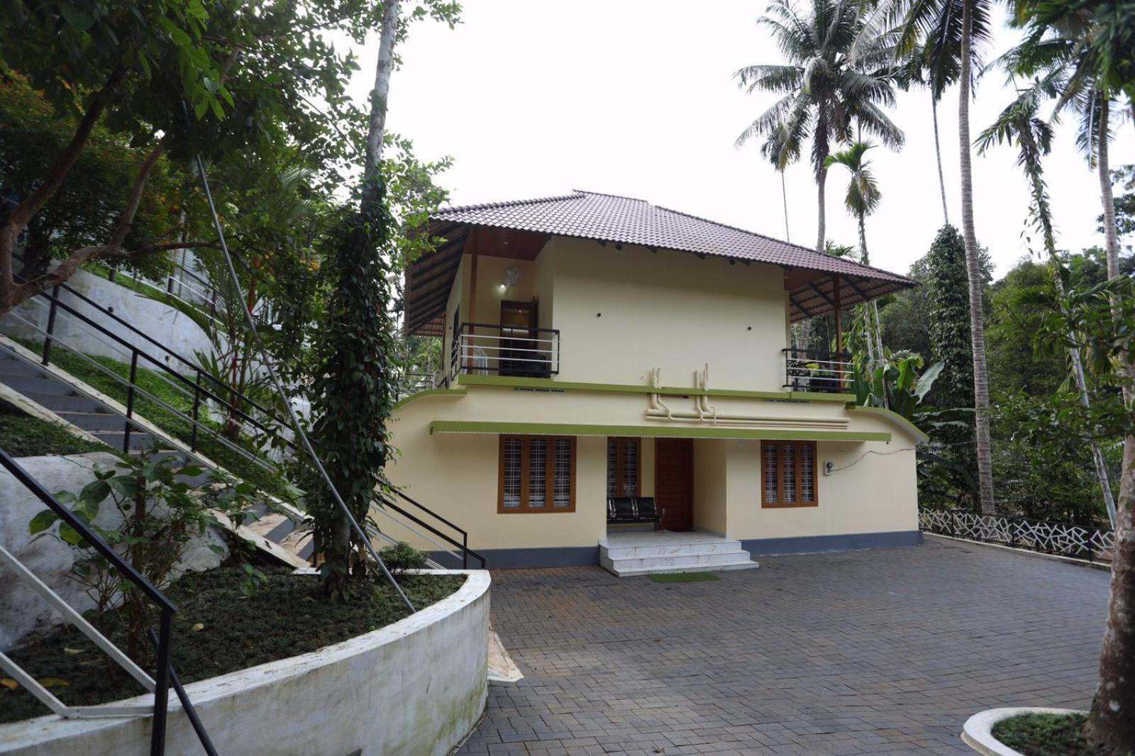 Karingens Resort