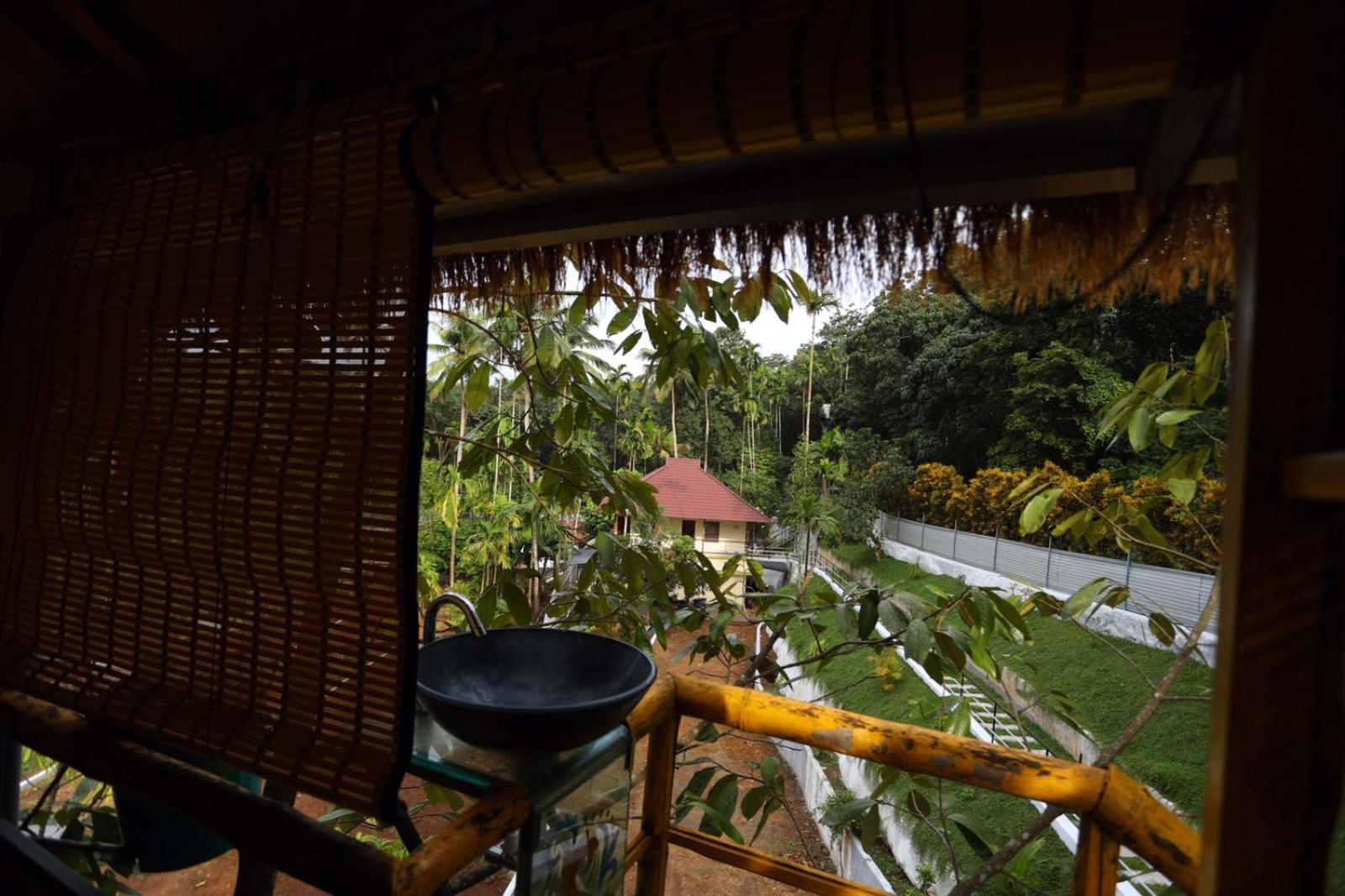 Karingens Resort