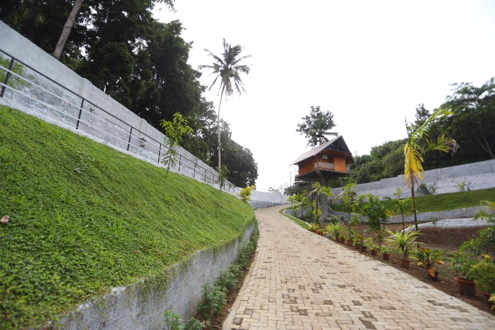 Karingens Resort