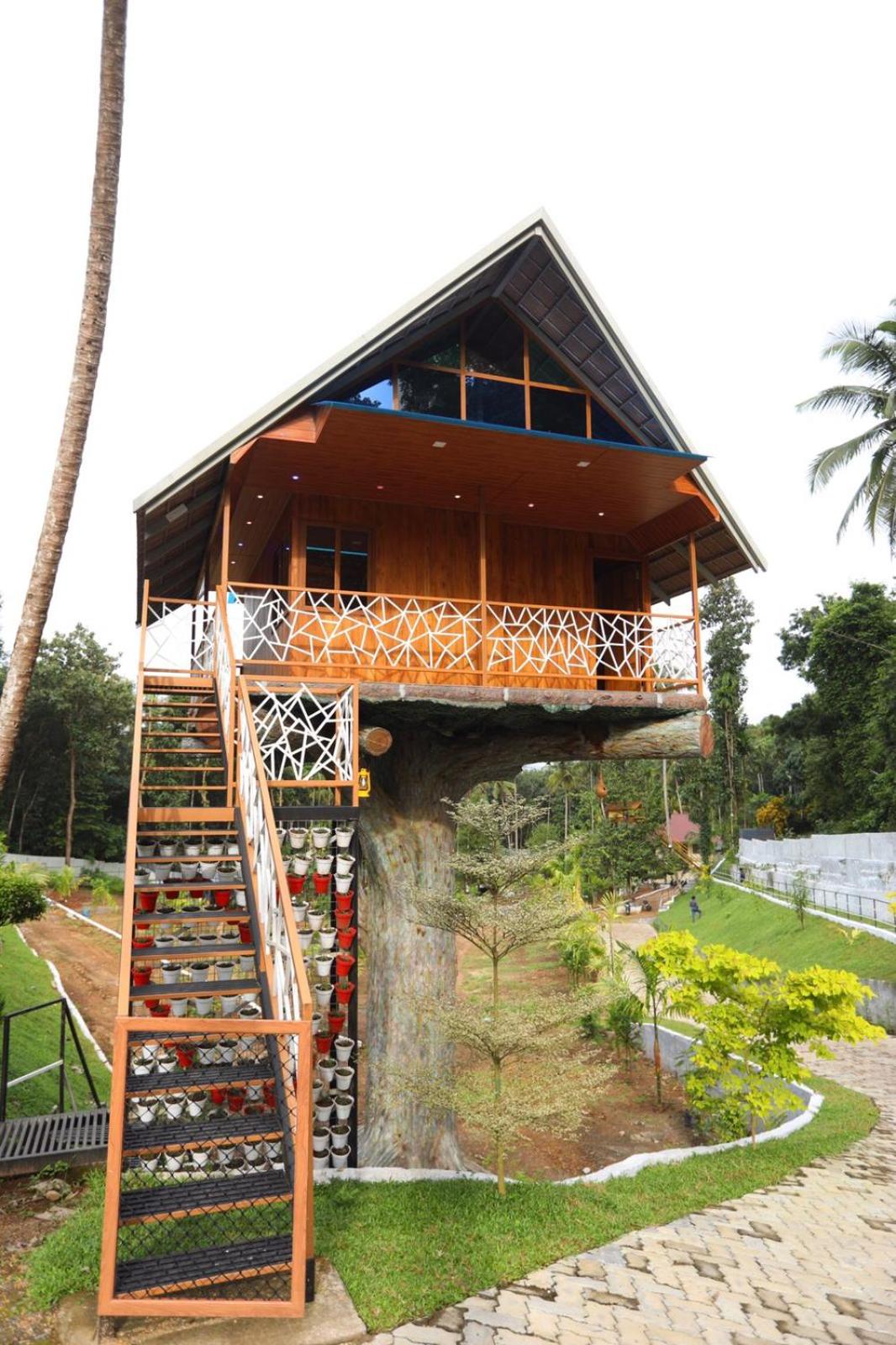 Karingens Resort