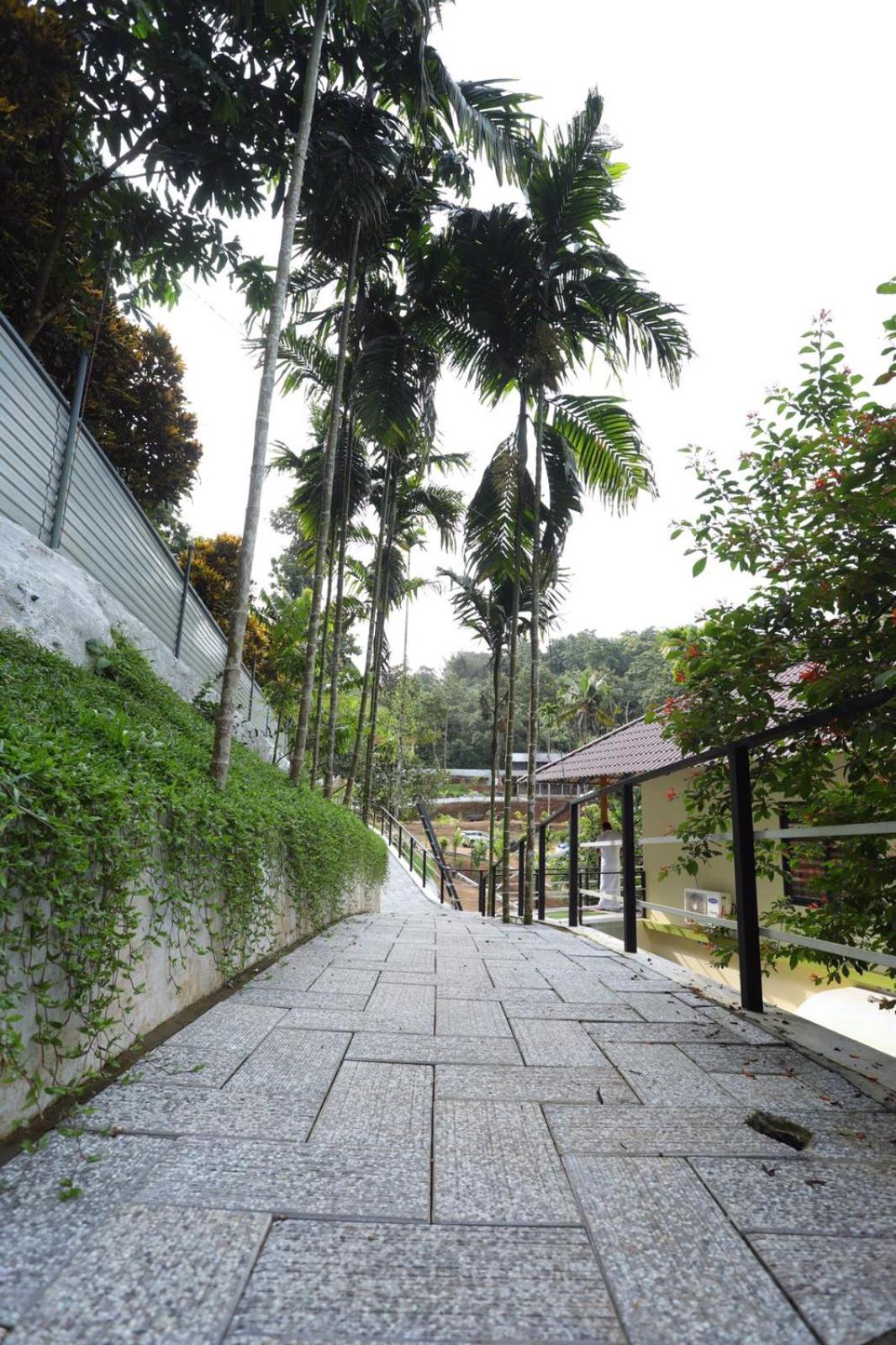 Karingens Resort