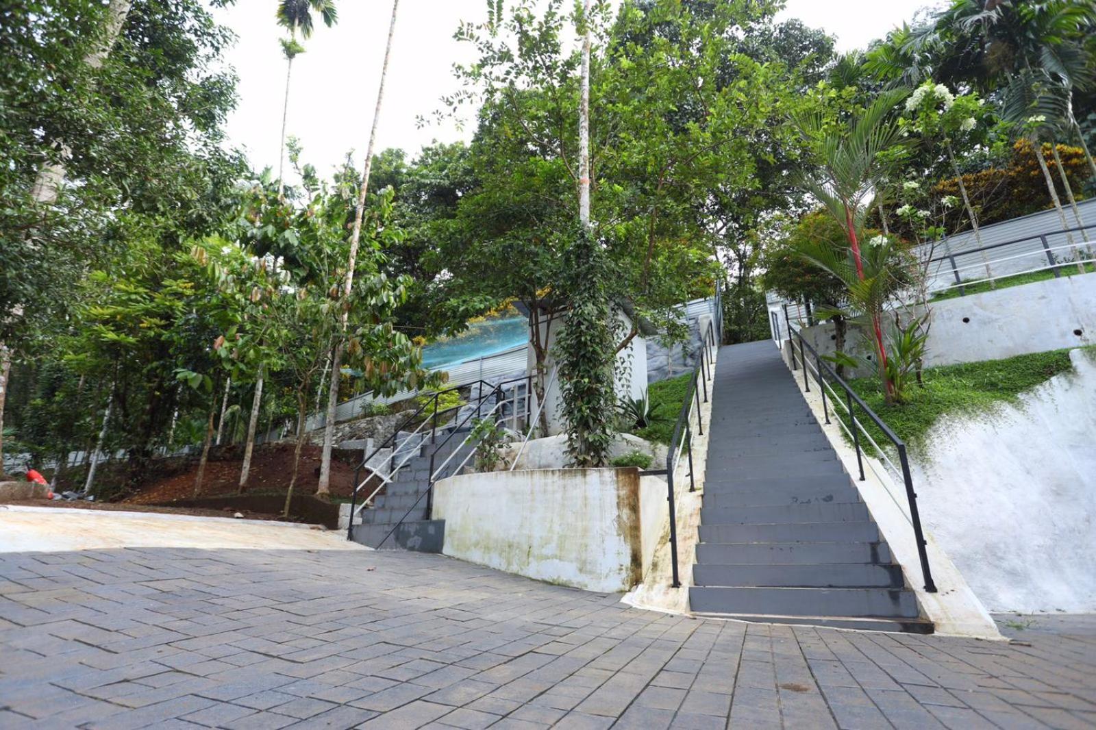 Karingens Resort