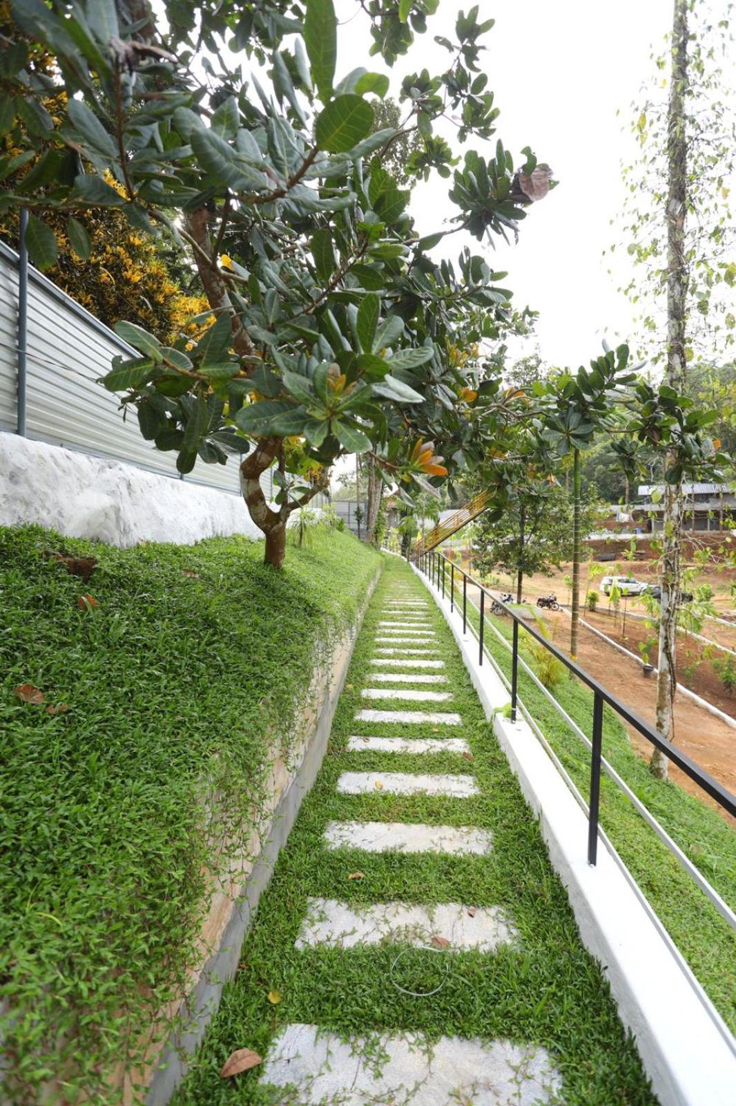 Karingens Resort