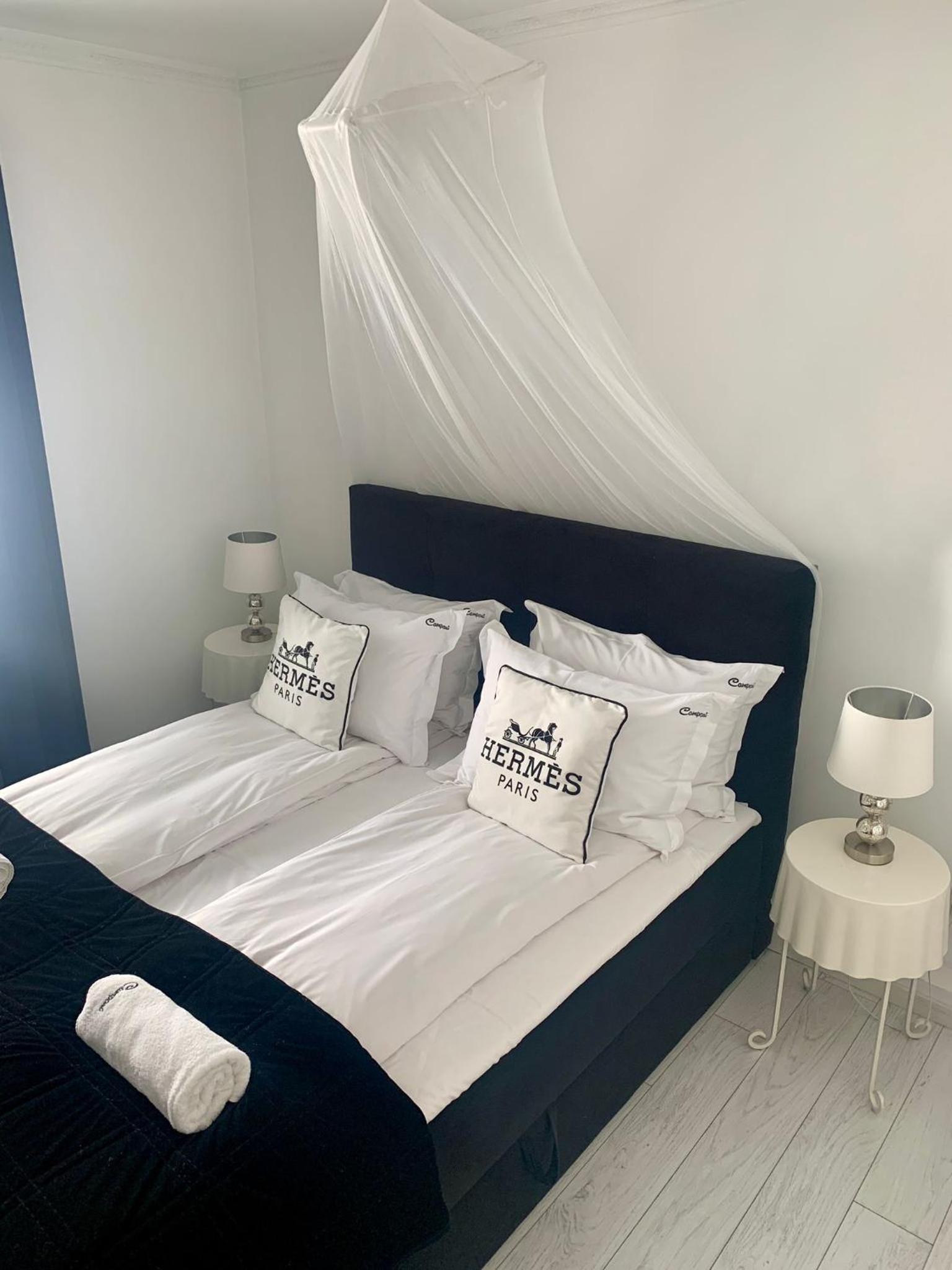 Perfect Stay - 