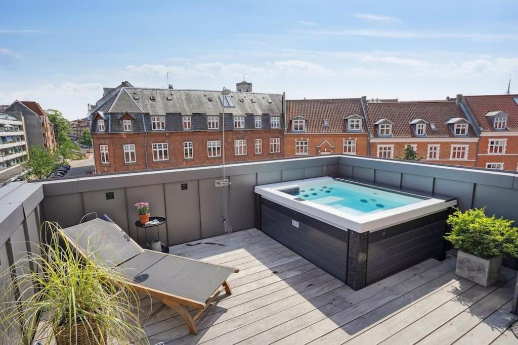 Byhus midt i byen m tagterrasse view 4