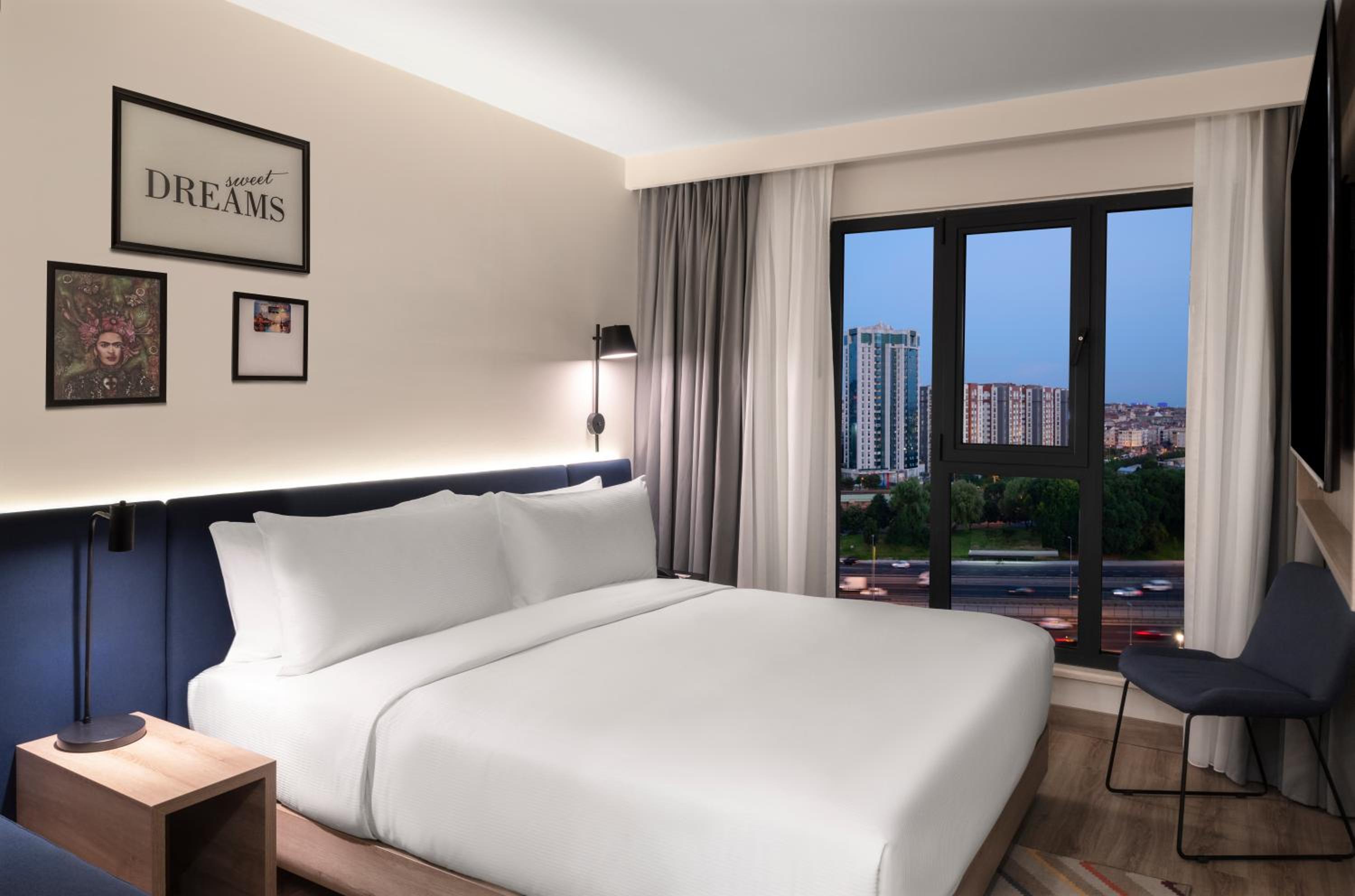 Hampton By Hilton Istanbul Merter - Image 47