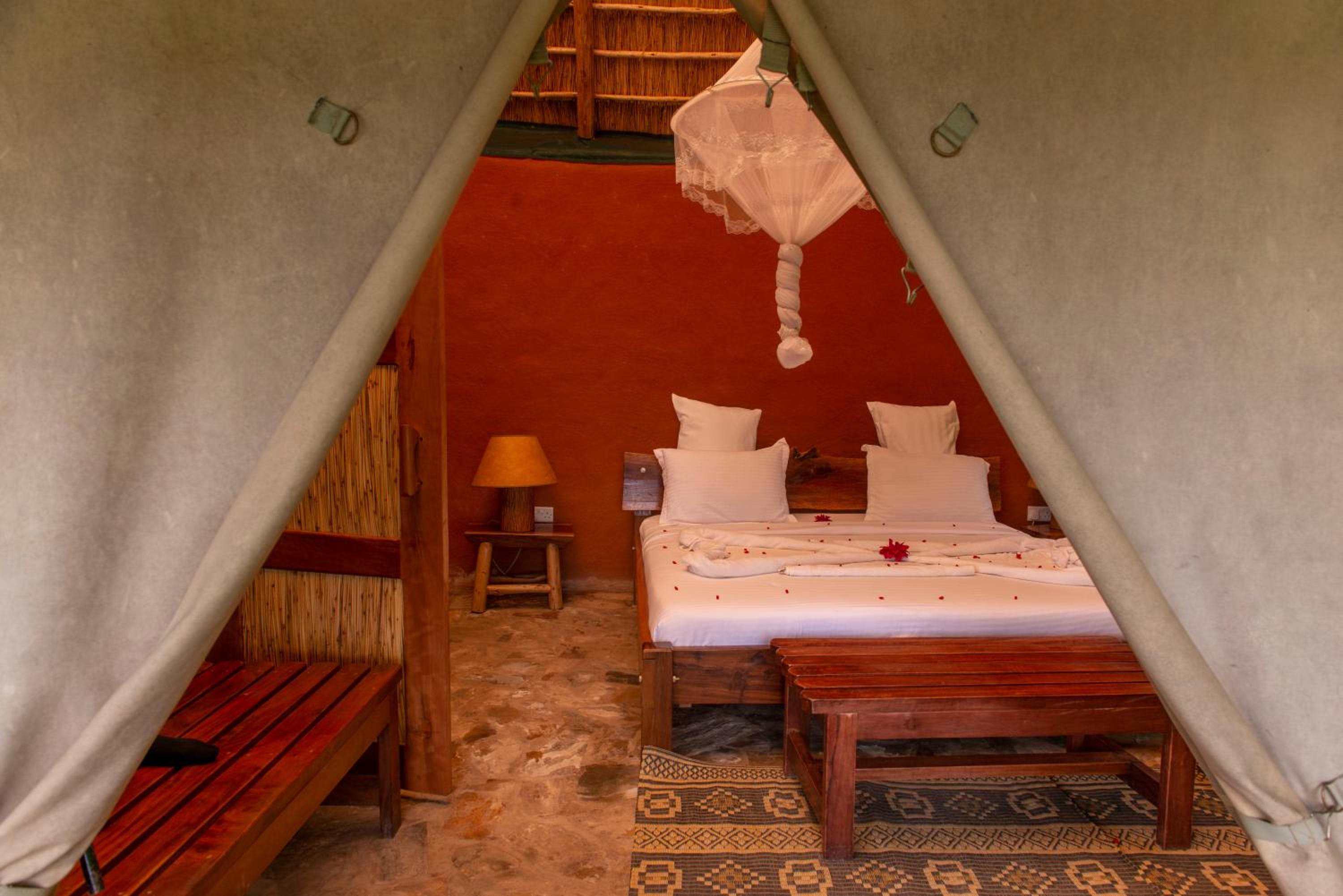 Sharp Island Gorilla Lodge, Lake Bunyonyi view 3