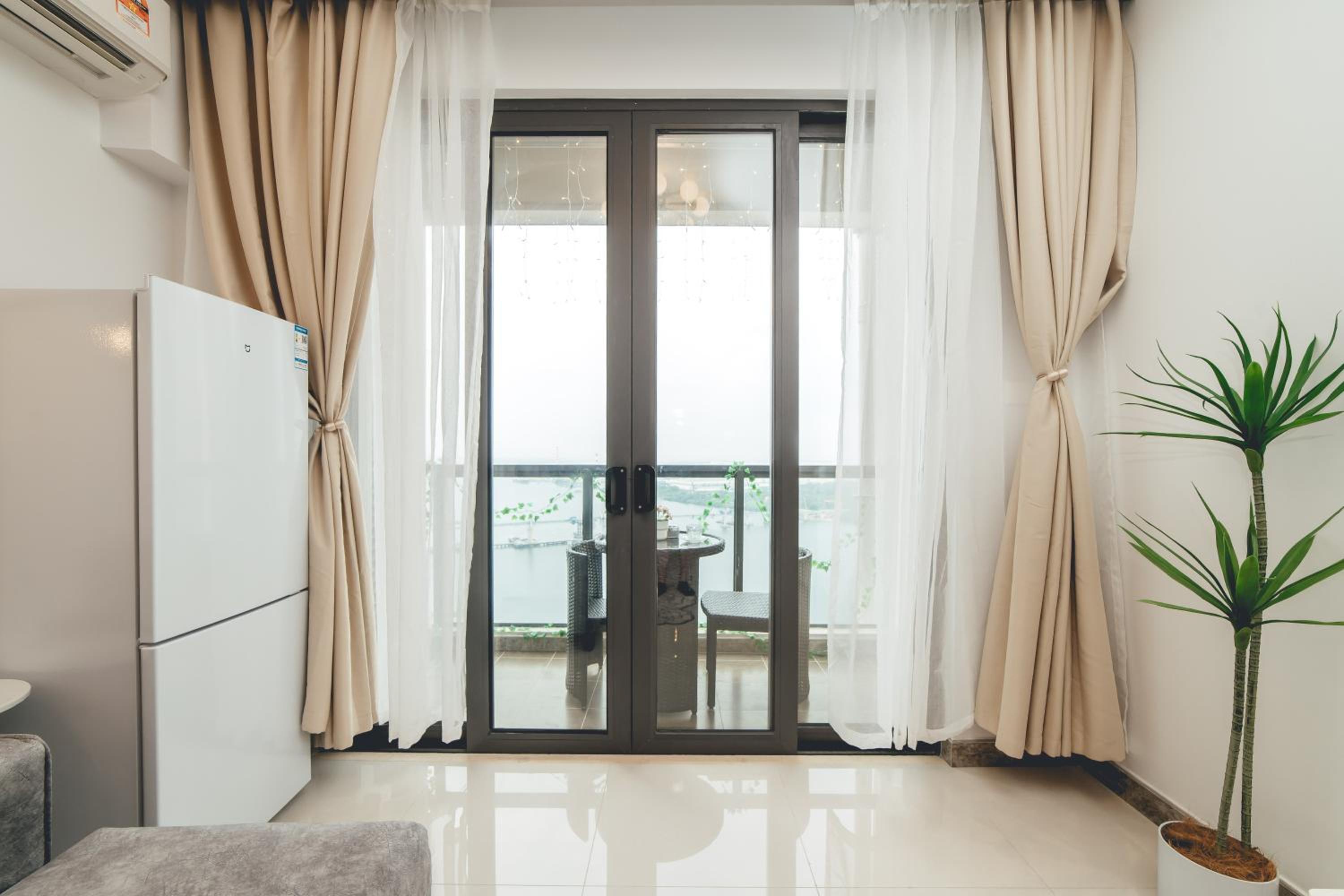 R&F Princess Sea Breeze 3BR w Balcony 5mins CIQ