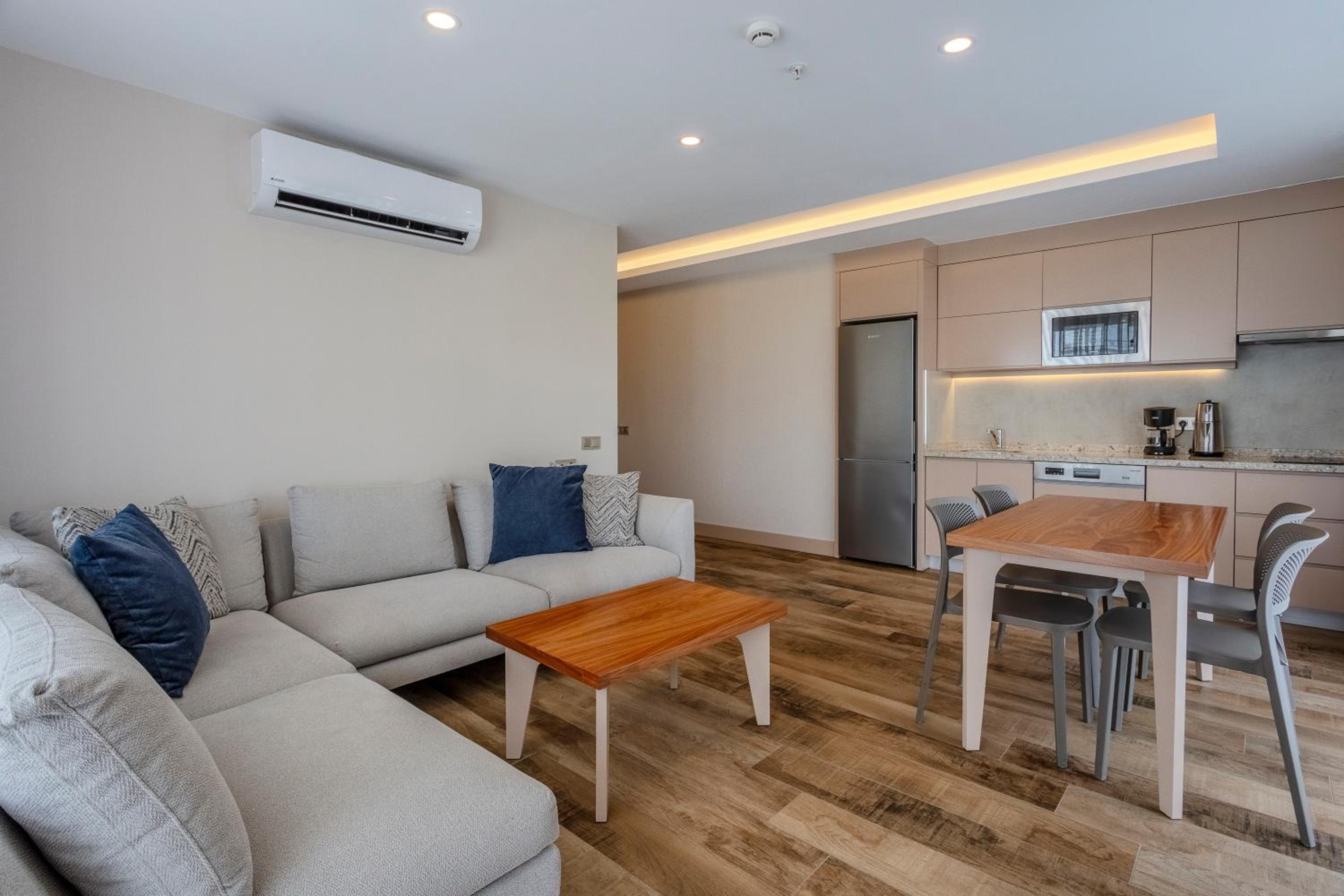 Green Garden City Luxury Apartments - Image 42