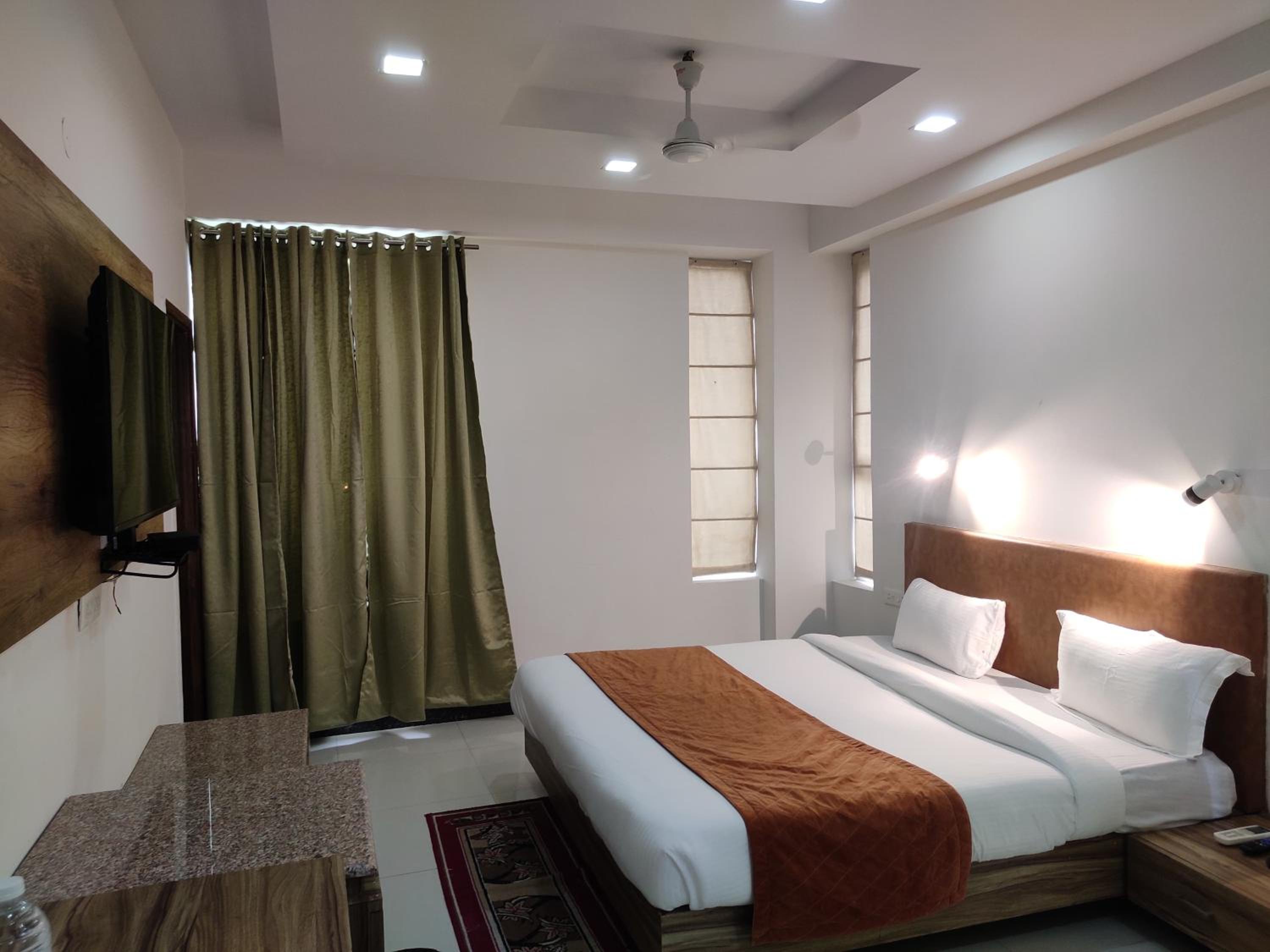 Pacific Inn Green, Gurgaon