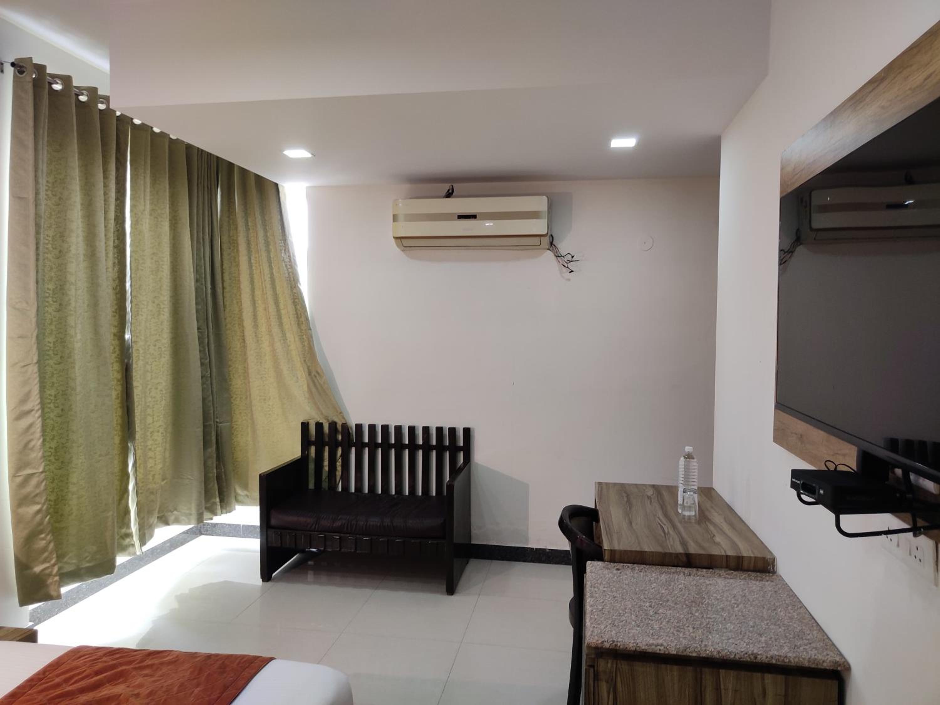 Pacific Inn Green, Gurgaon
