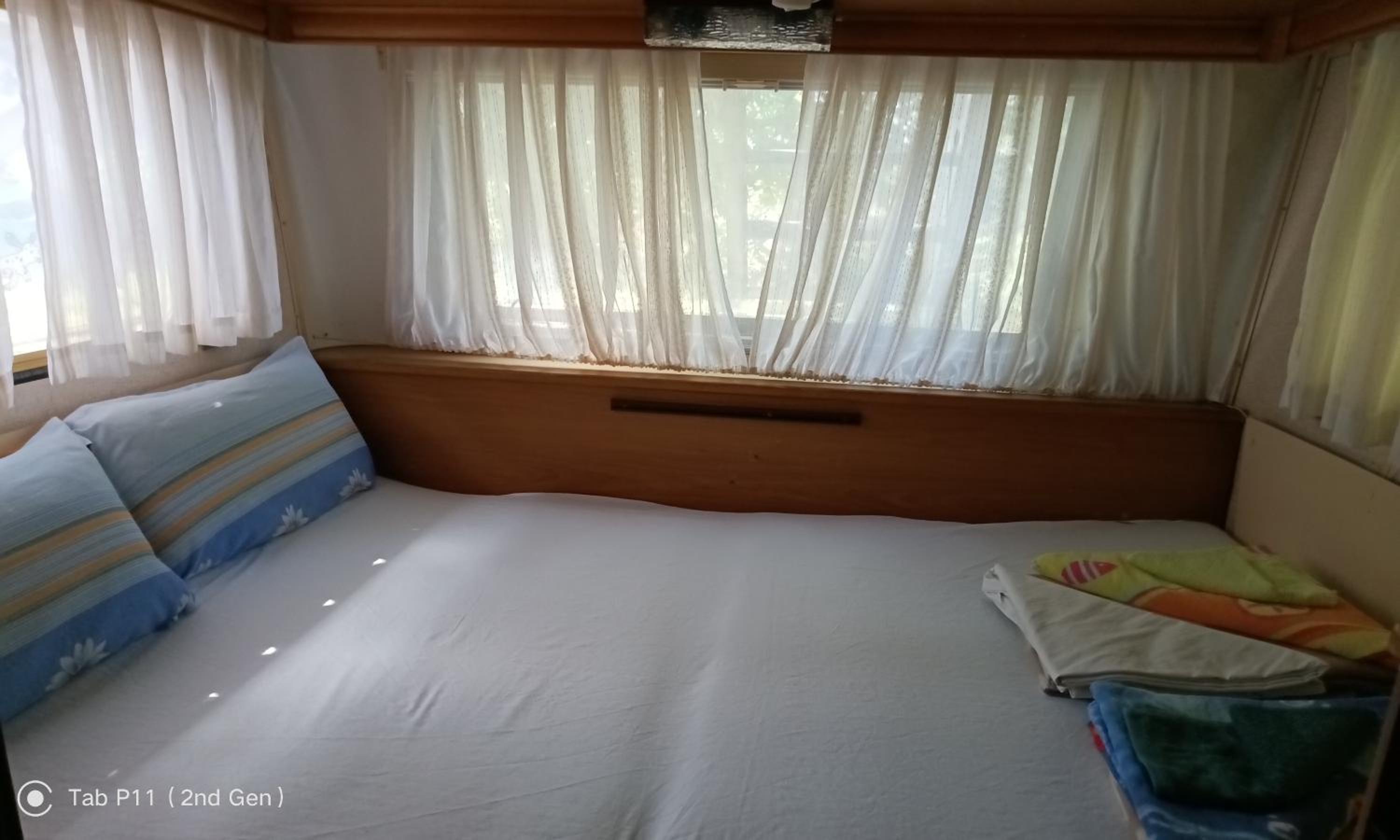 Granichar 1 Caravan