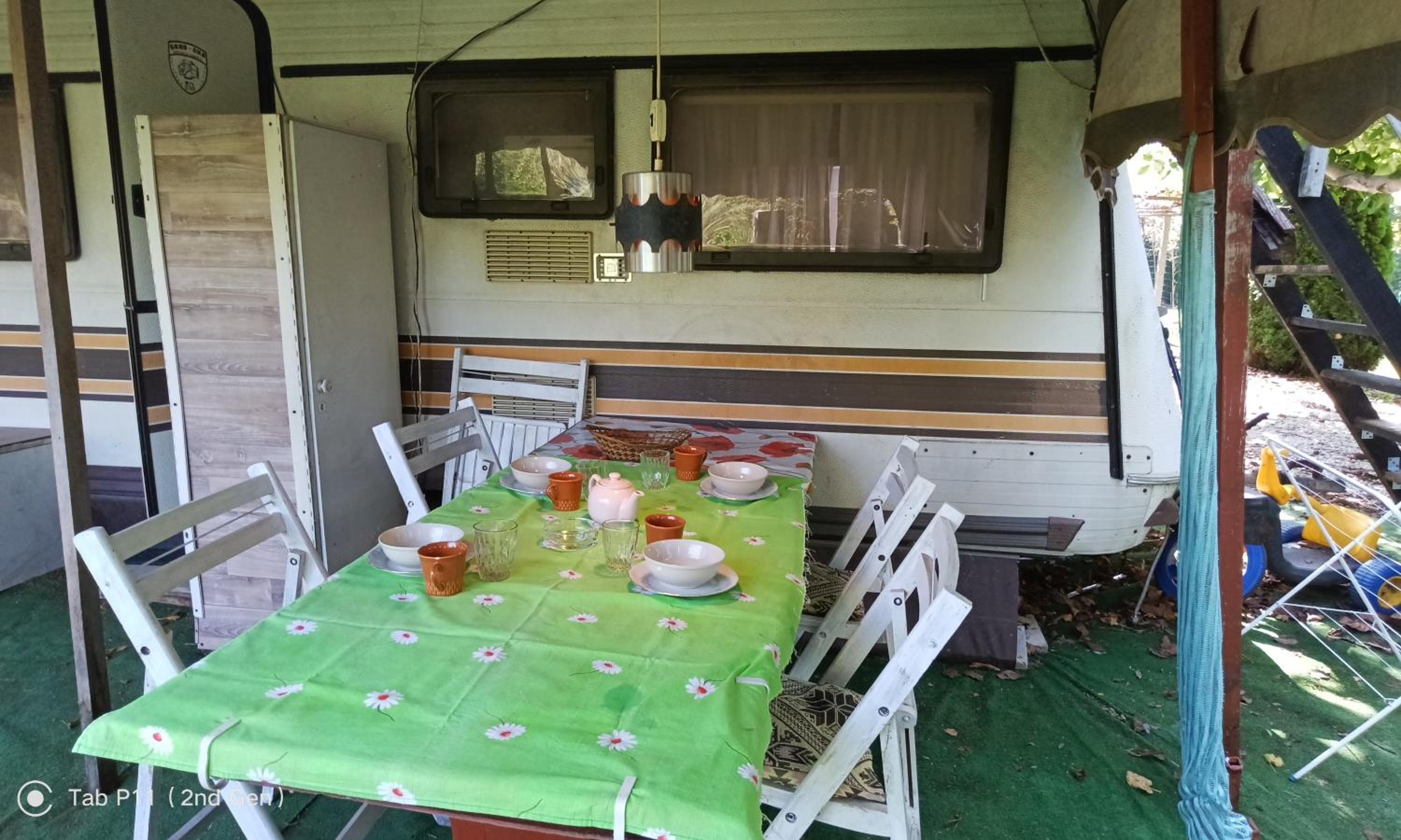 Granichar 1 Caravan