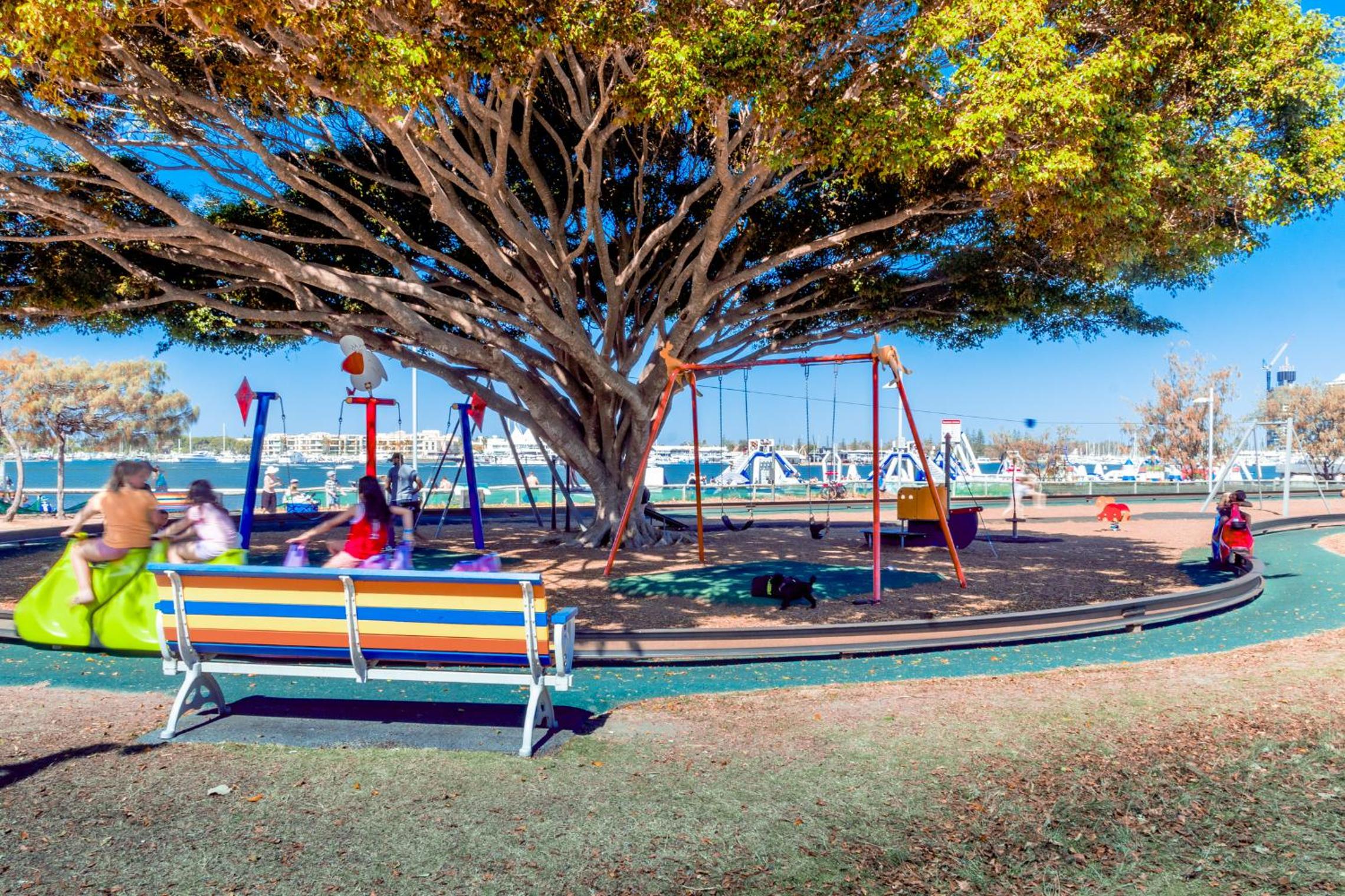 Freshly Renovated Modern Waterfront 1 Bedroom unit