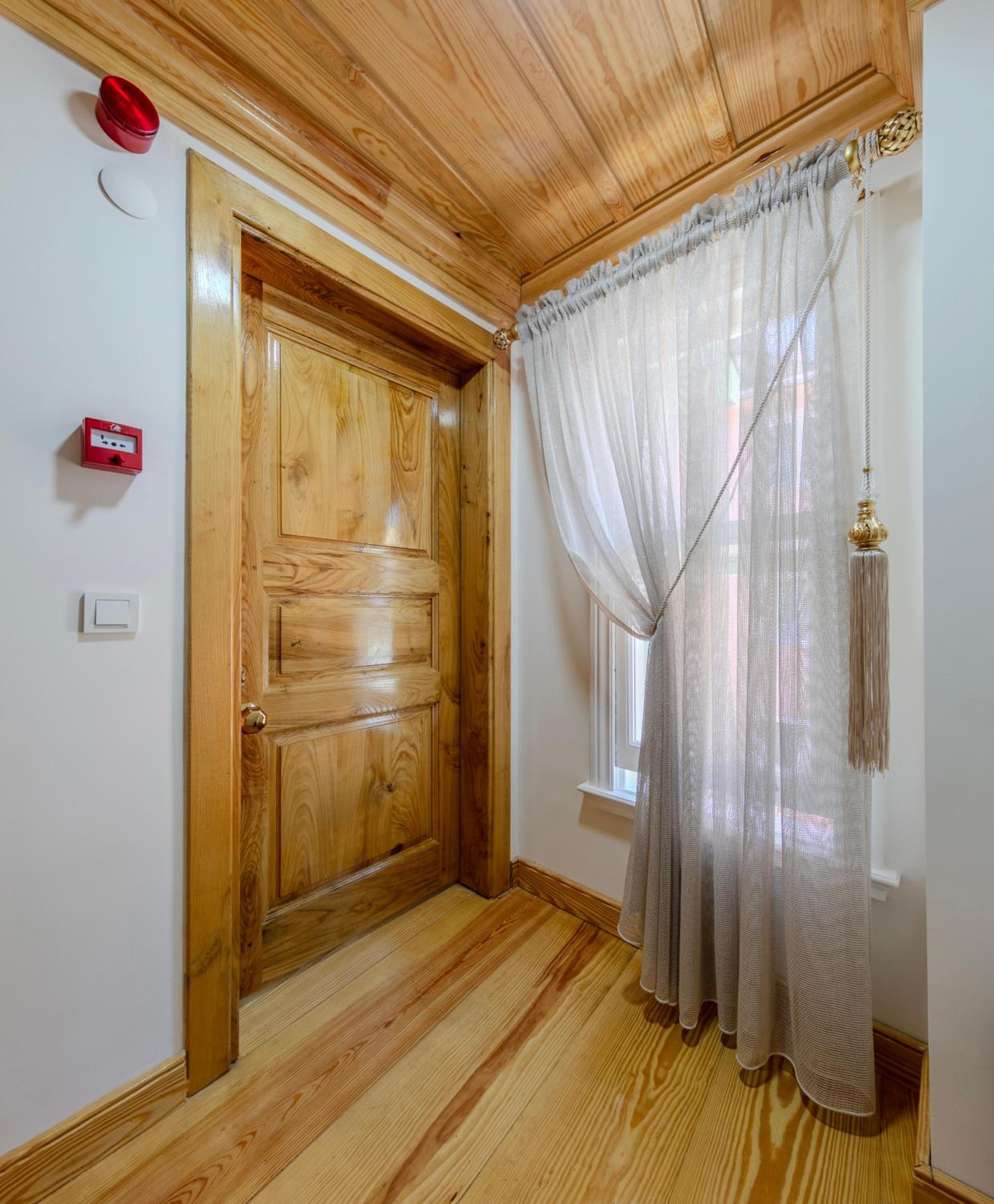 Evra Suites Hotel