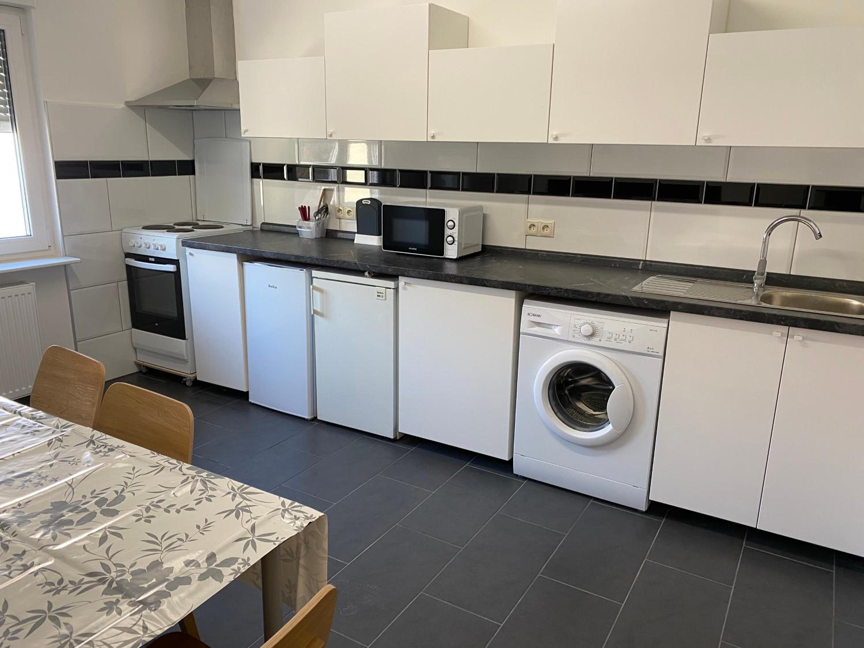 Wohnung mit 4 Schlafzimmer, bis 6 Personen, Privatparkplatz