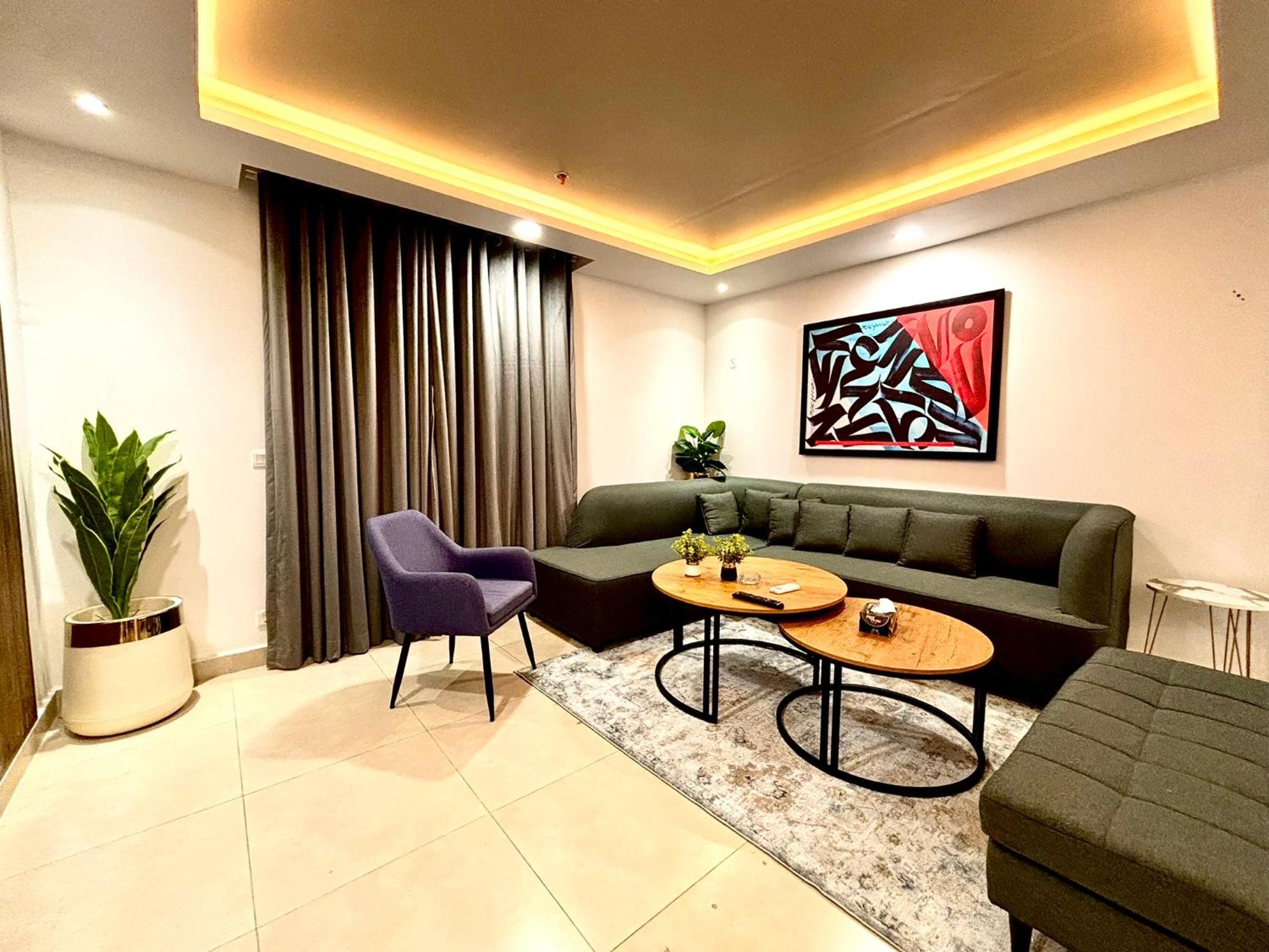 Sky Vista Apartments in Gold Crest Mall, DHA - Skyline Views view 5