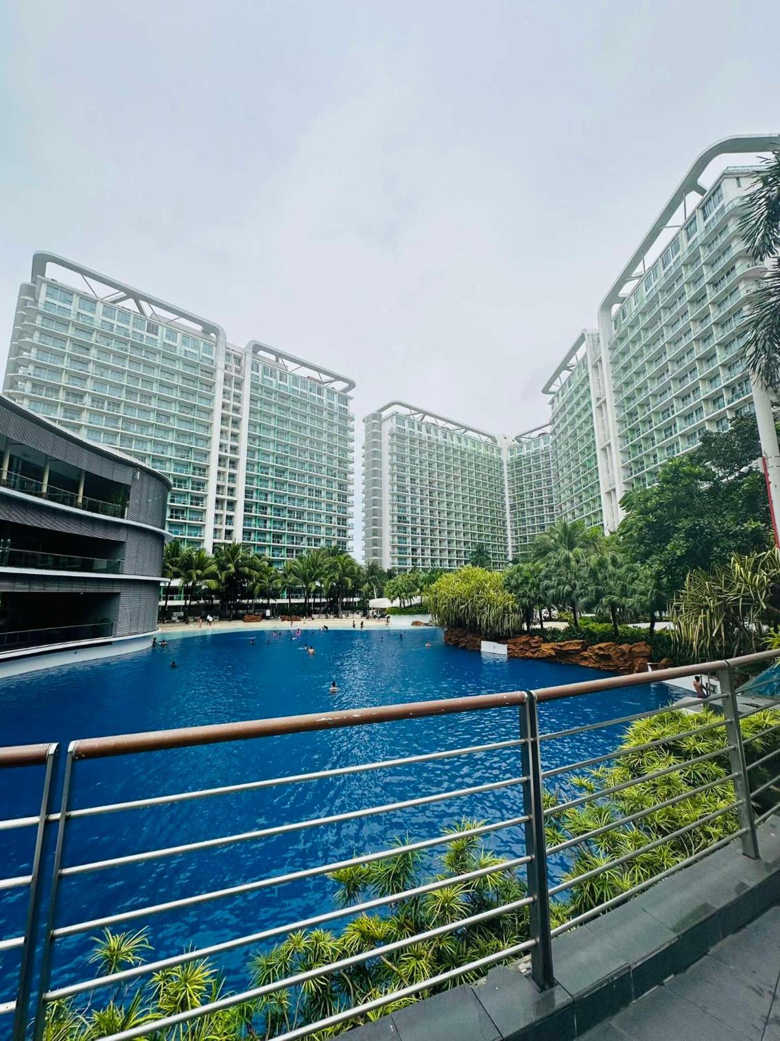 Azure Beach Resort Residences Parańaque City view 5
