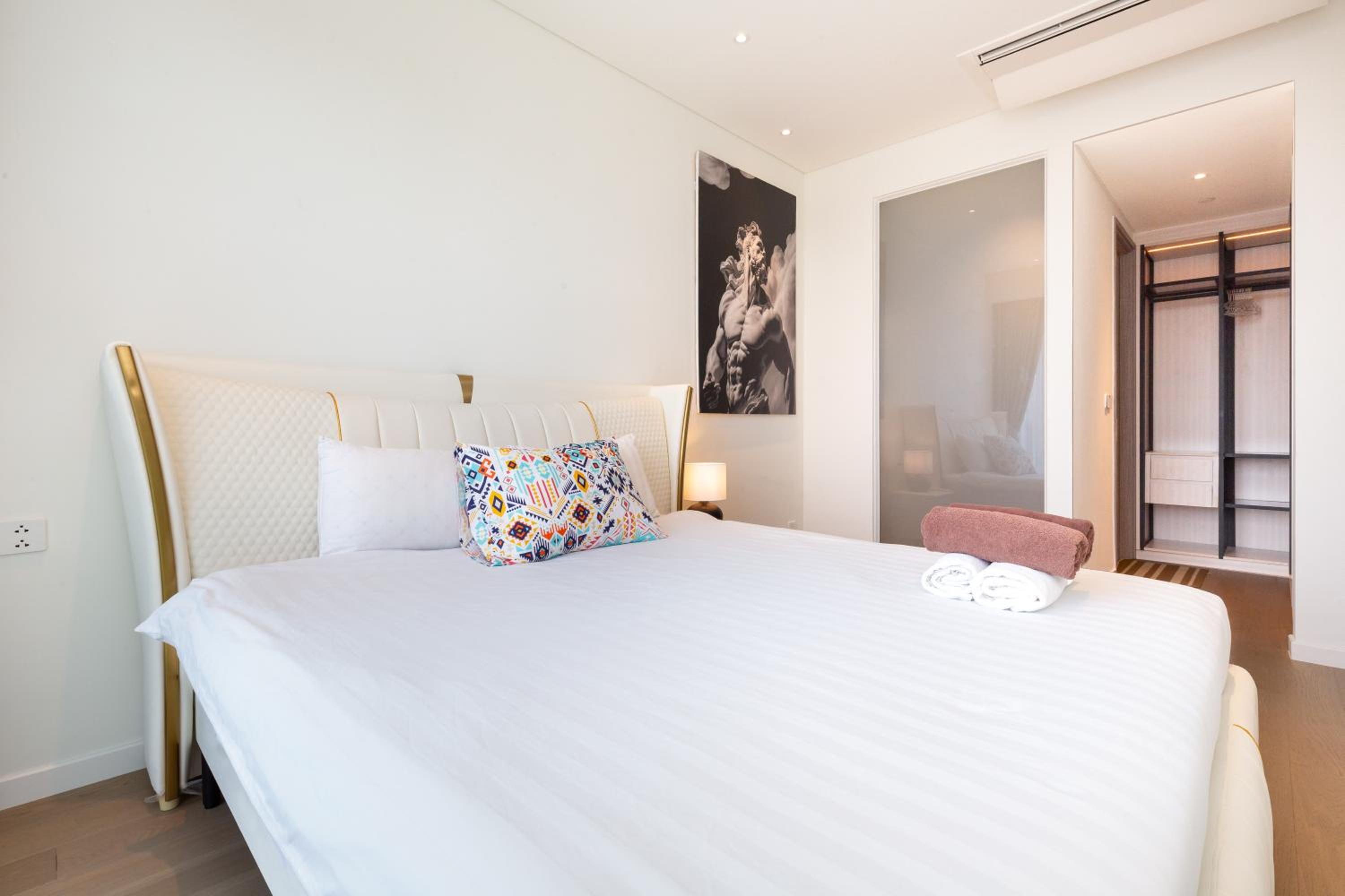 The Opera Apartment Cental Saigon Free Pool-Gym-Sauna Room- Golf Mini