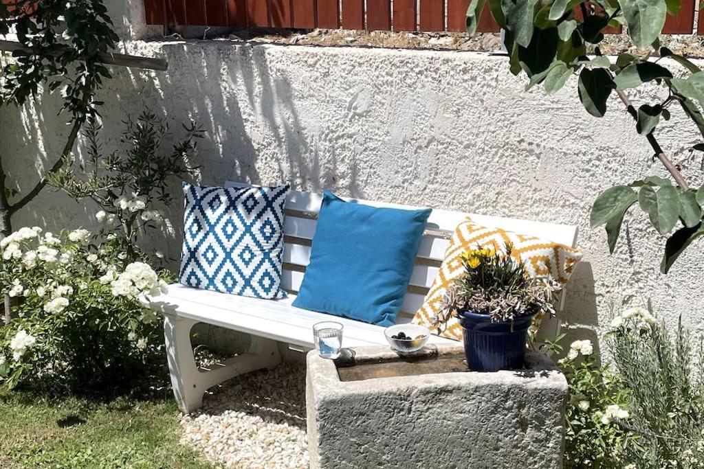 to ble Künstlersteinhaus mit Garten Barrierefrei