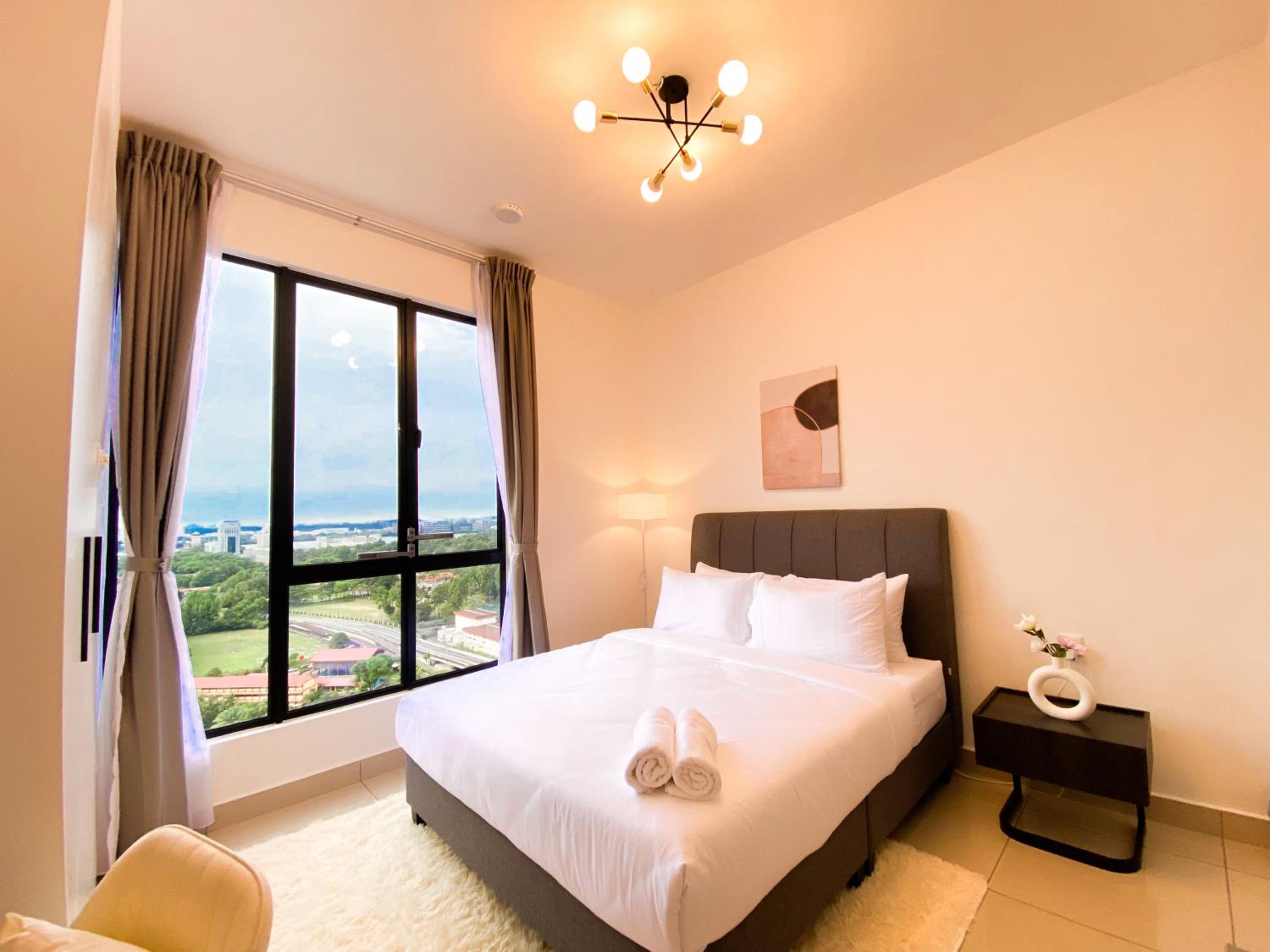 Veranda-2BR,4pax I 5mins to CIQ and KSL I Fast-Wifi