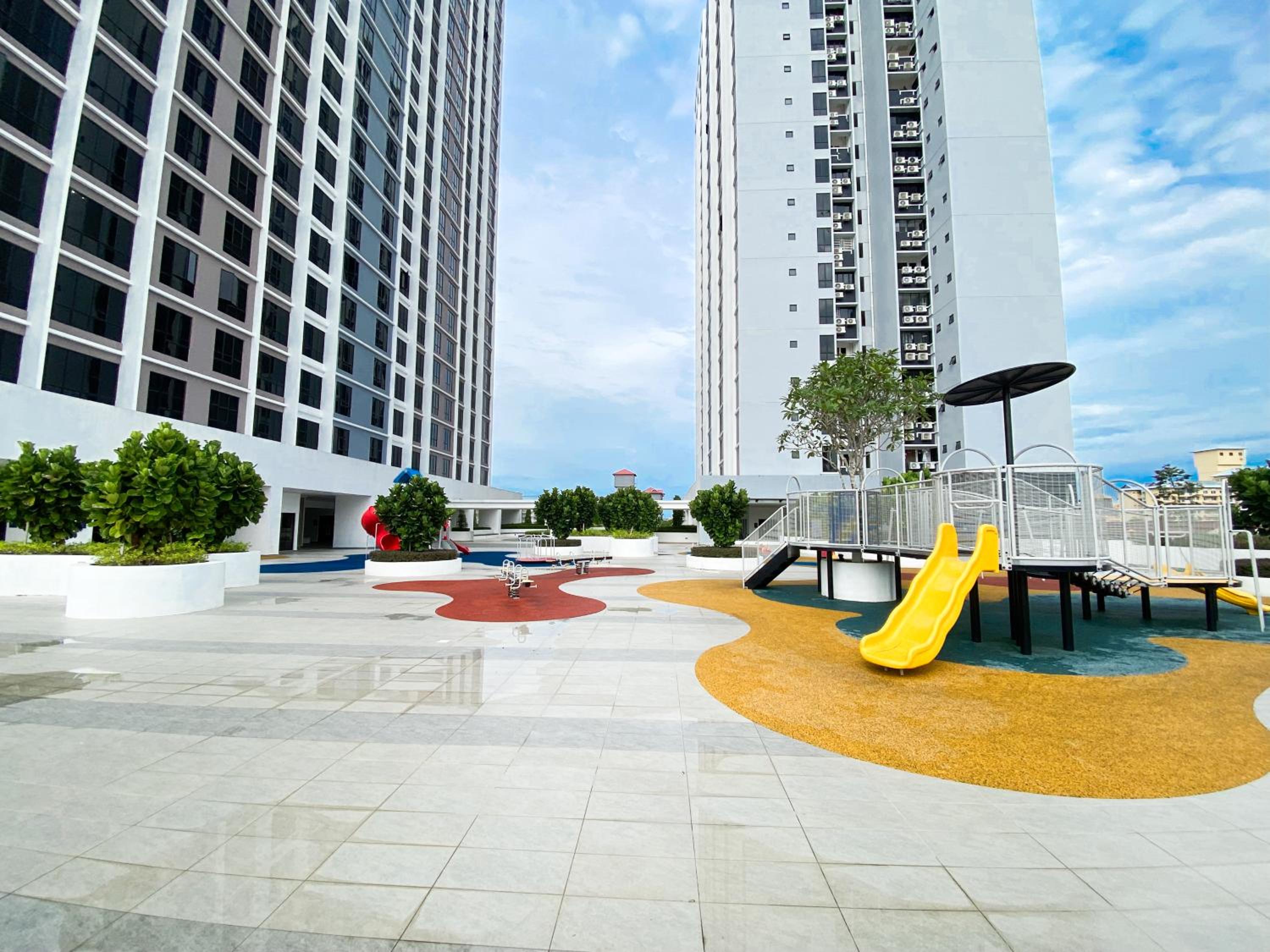 Veranda-2BR,4pax I 5mins to CIQ and KSL I Fast-Wifi