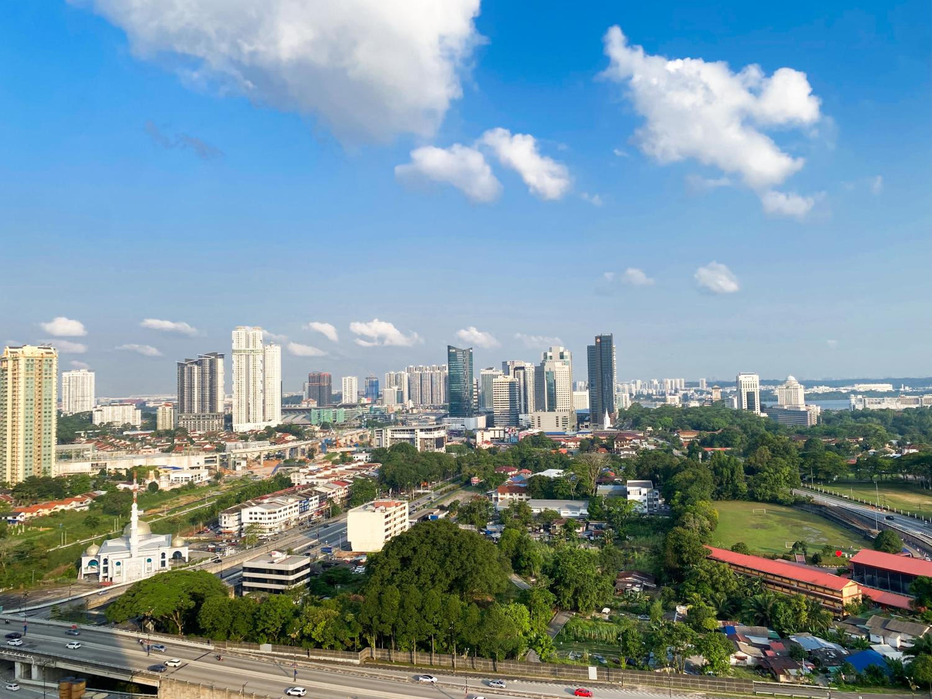 Veranda-2BR,4pax I 5mins to CIQ and KSL I Fast-Wifi