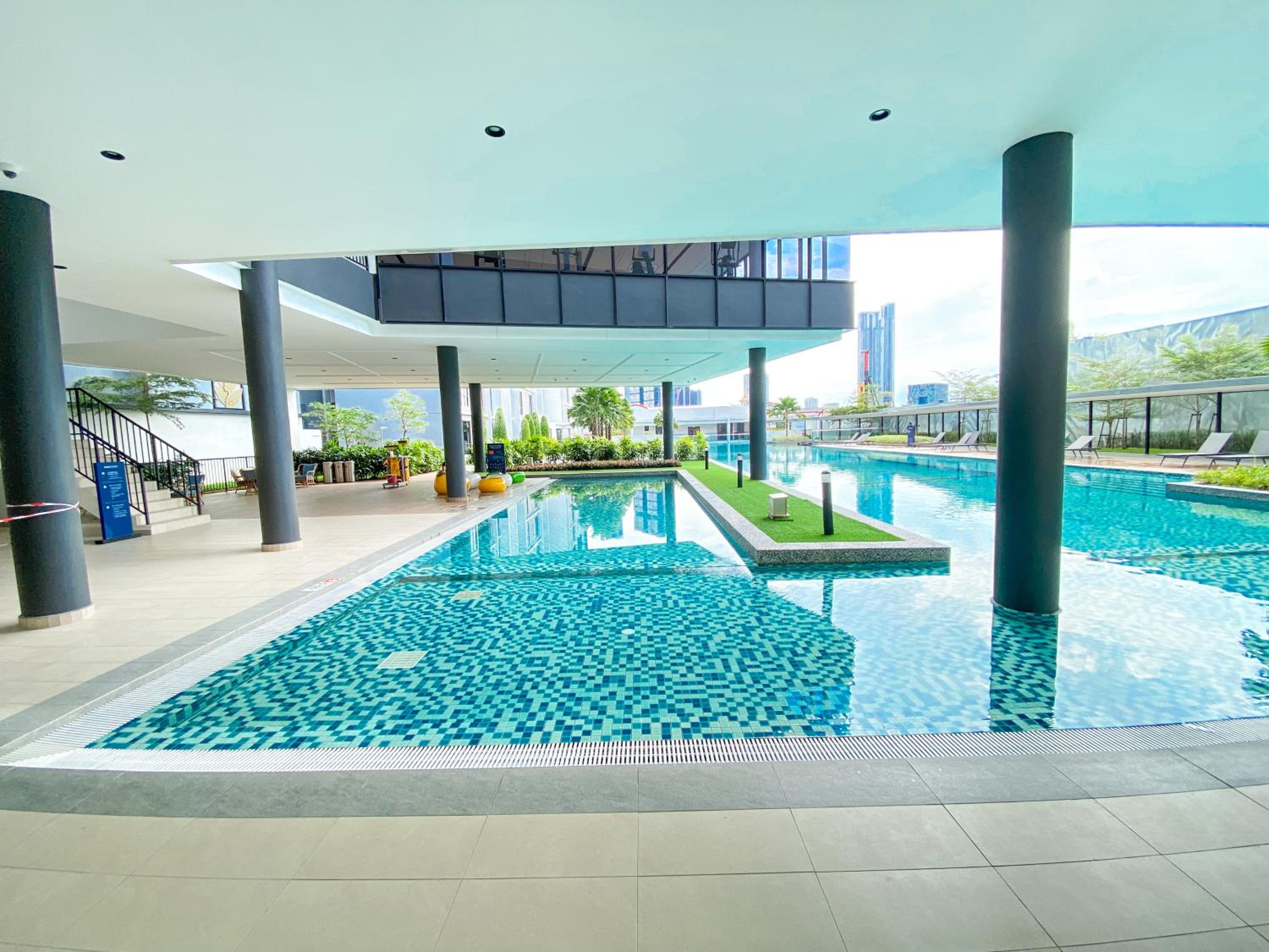 Veranda-2BR,4pax I 5mins to CIQ and KSL I Fast-Wifi