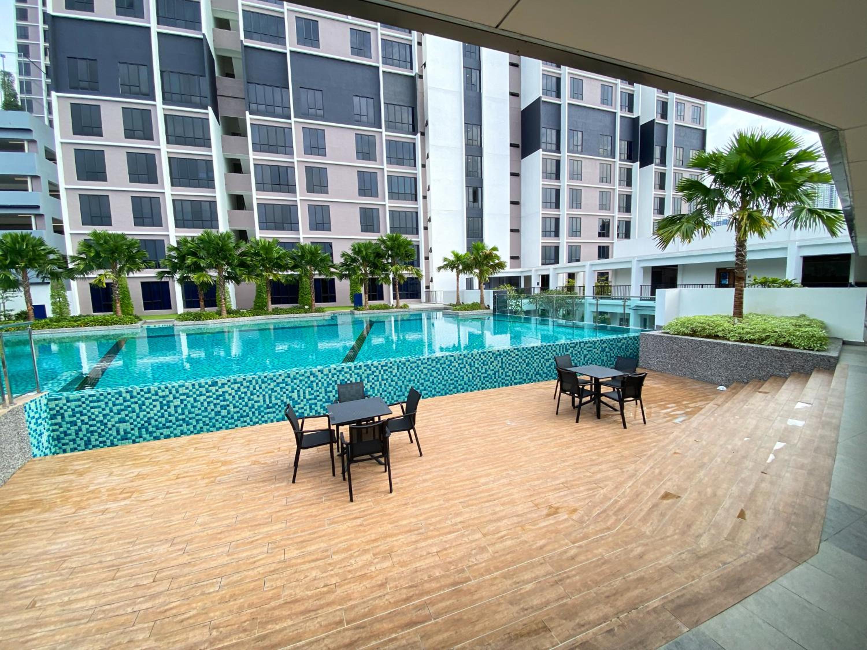 Veranda-2BR,4pax I 5mins to CIQ and KSL I Fast-Wifi