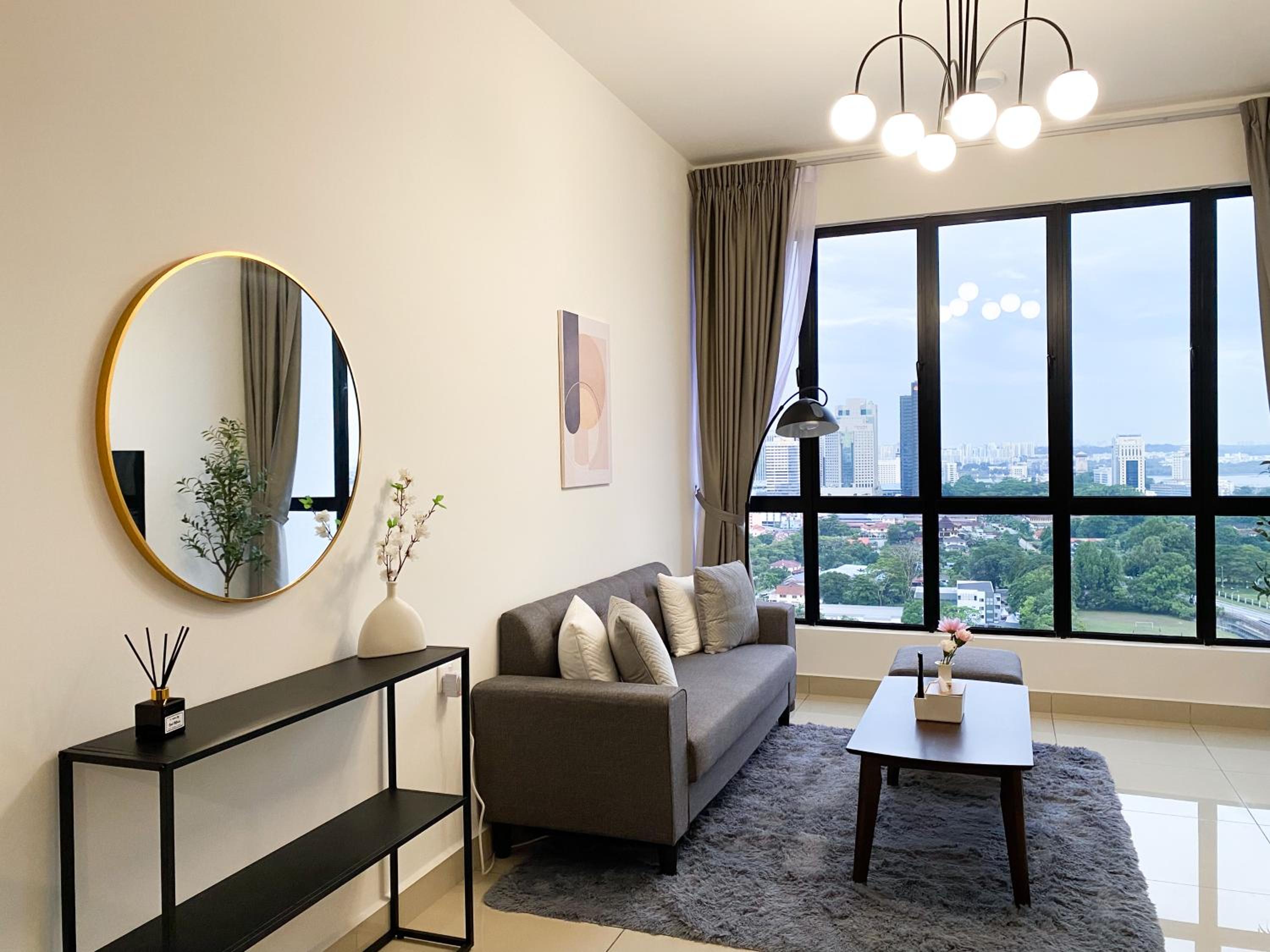 Veranda-2BR,4pax I 5mins to CIQ and KSL I Fast-Wifi