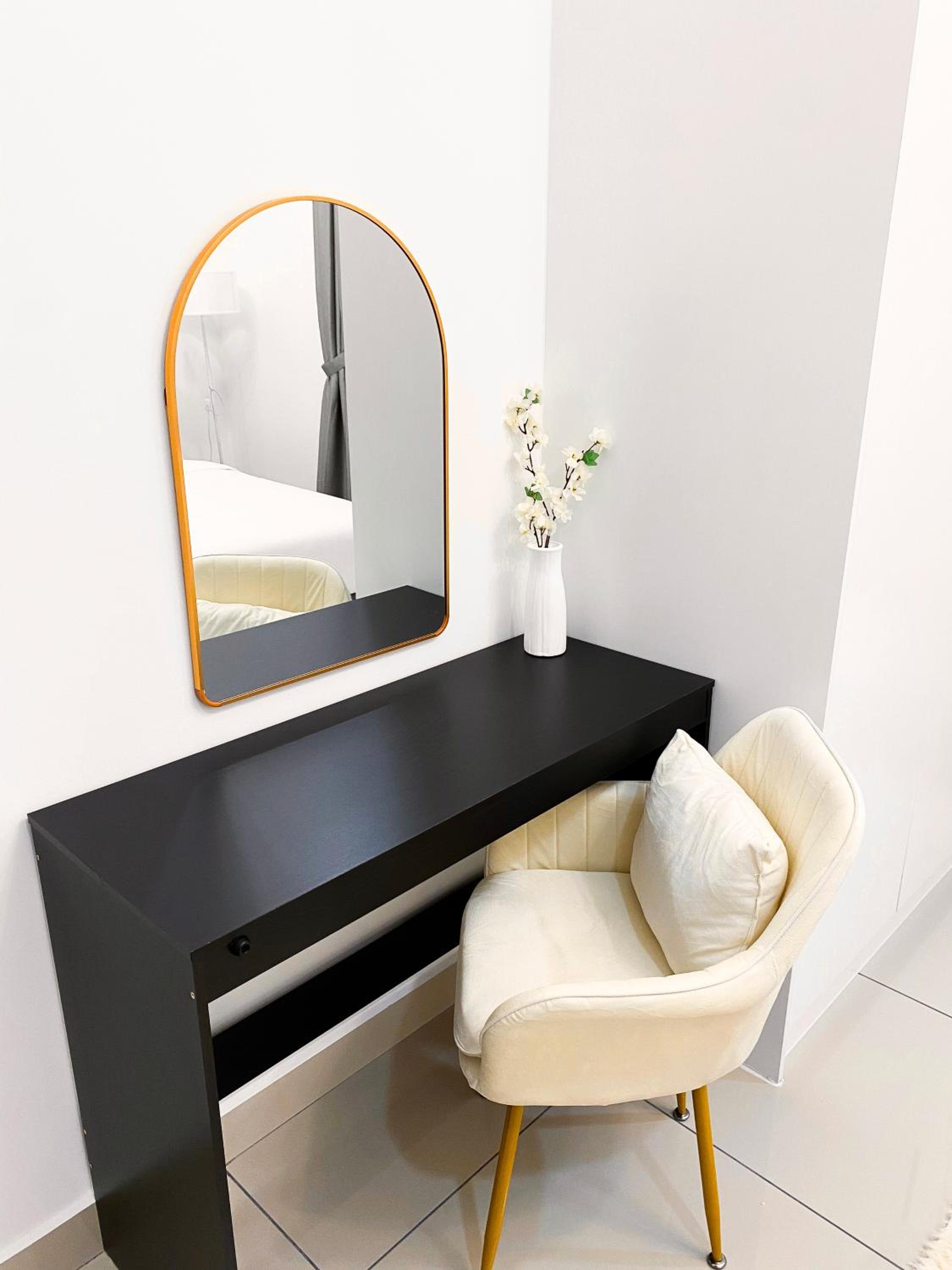 Veranda-2BR,4pax I 5mins to CIQ and KSL I Fast-Wifi