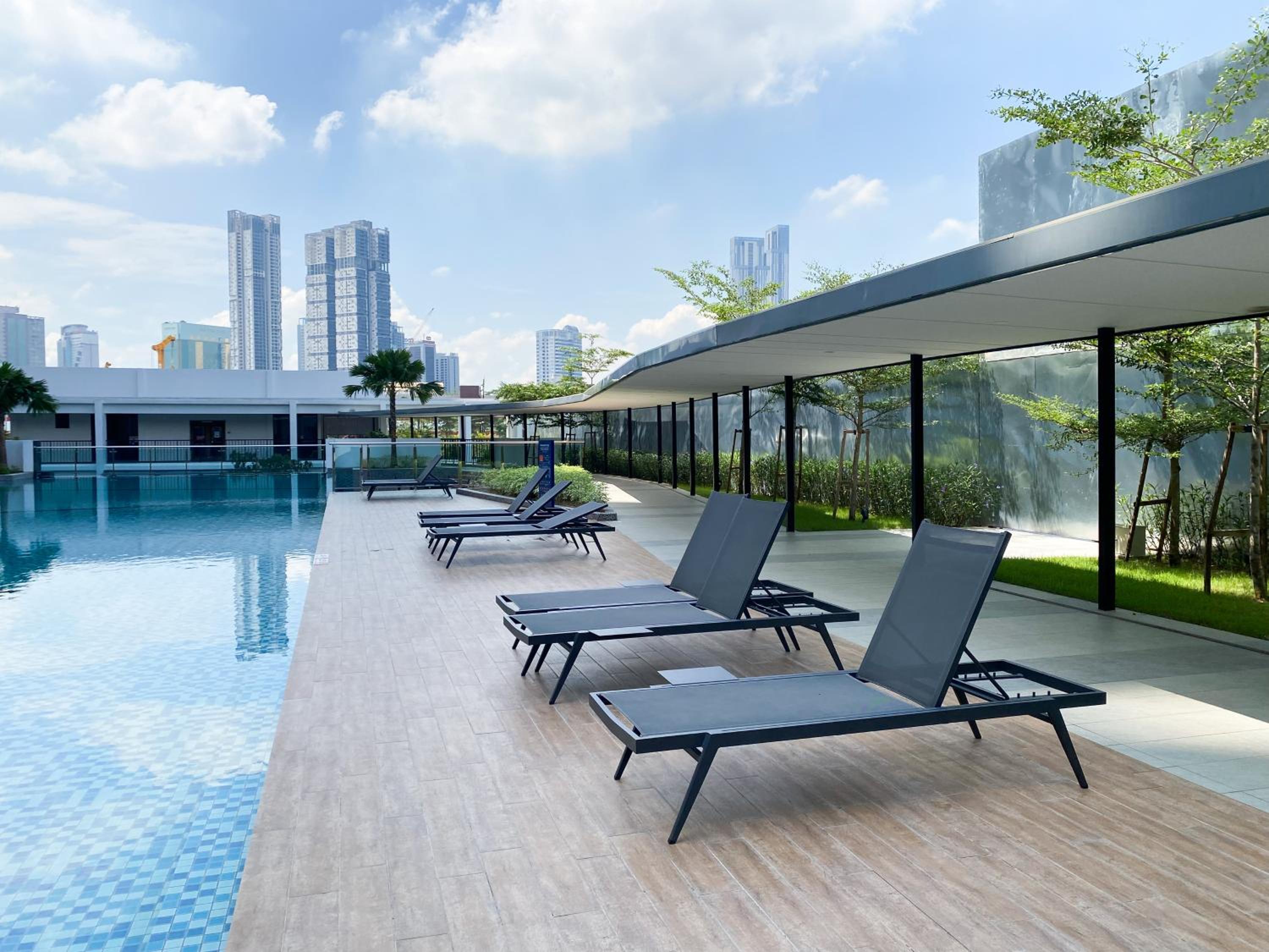 Veranda-2BR,4pax I 5mins to CIQ and KSL I Fast-Wifi