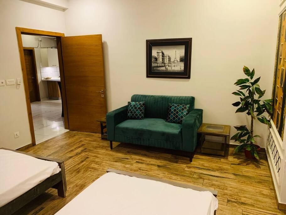 Luxury condo in bahria town phase 1 ideal location view 2