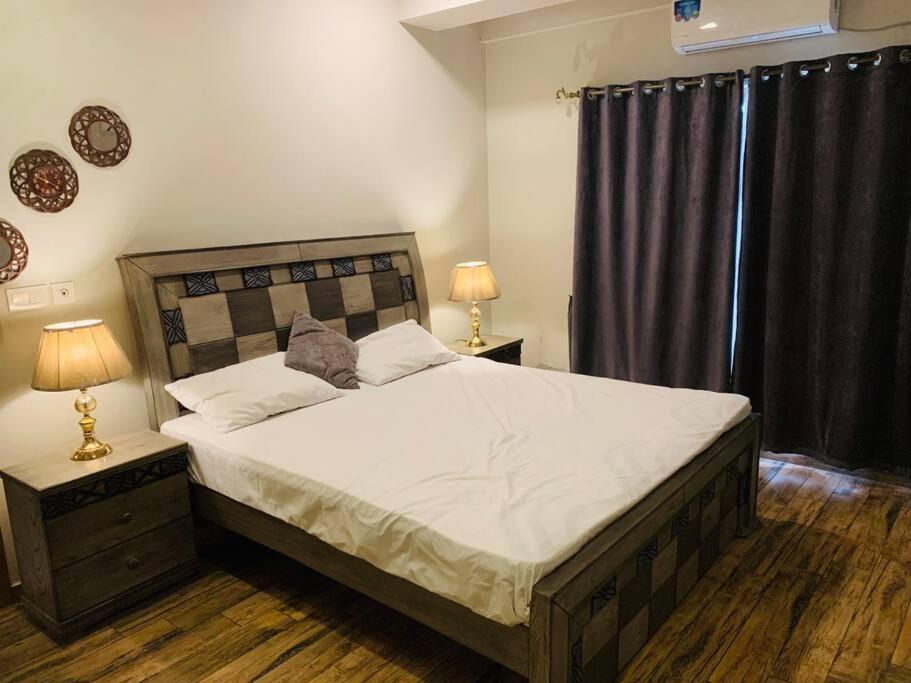 Luxury condo in bahria town phase 1 ideal location view 4