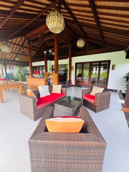 Spacious Villa with Pool & Amazing Rice Field View