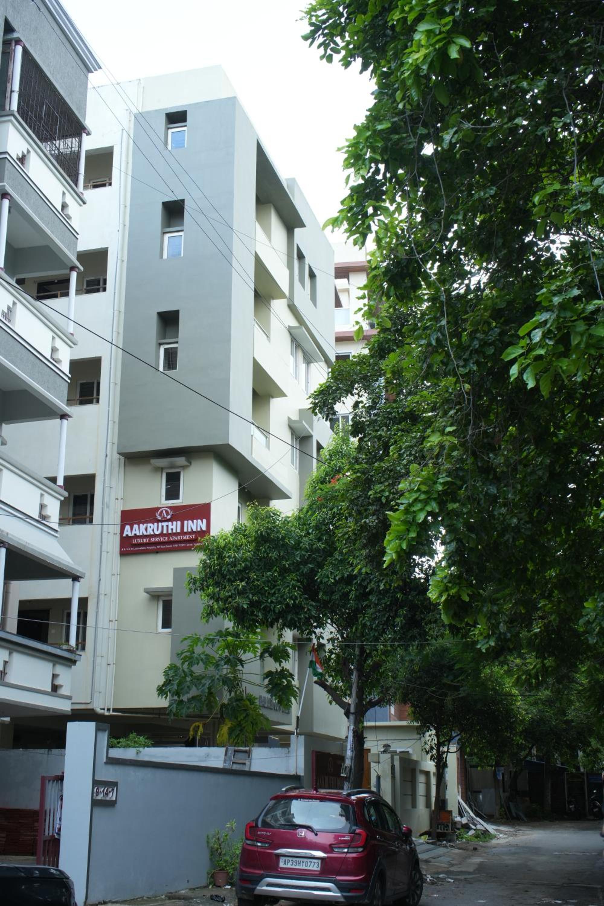 aakruthiinn