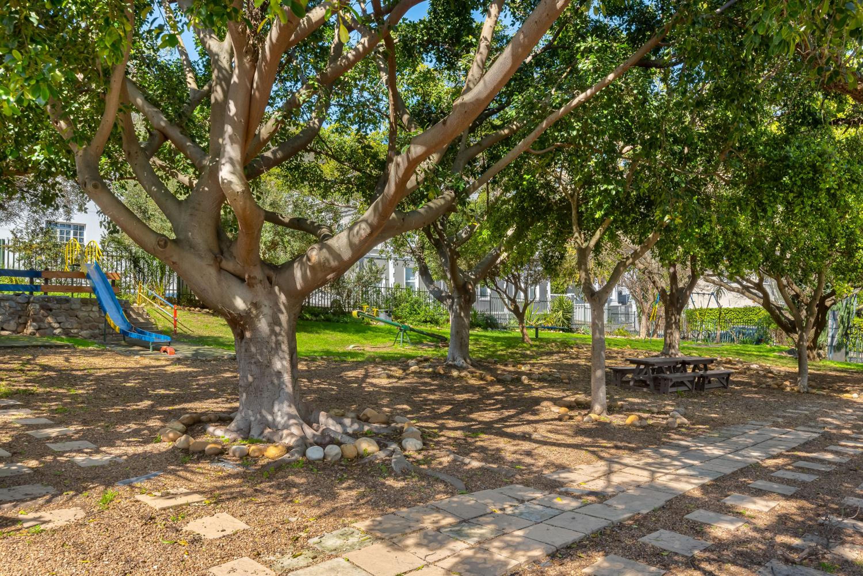 Designer Family Haven In The Heart Of Sea Point view 3