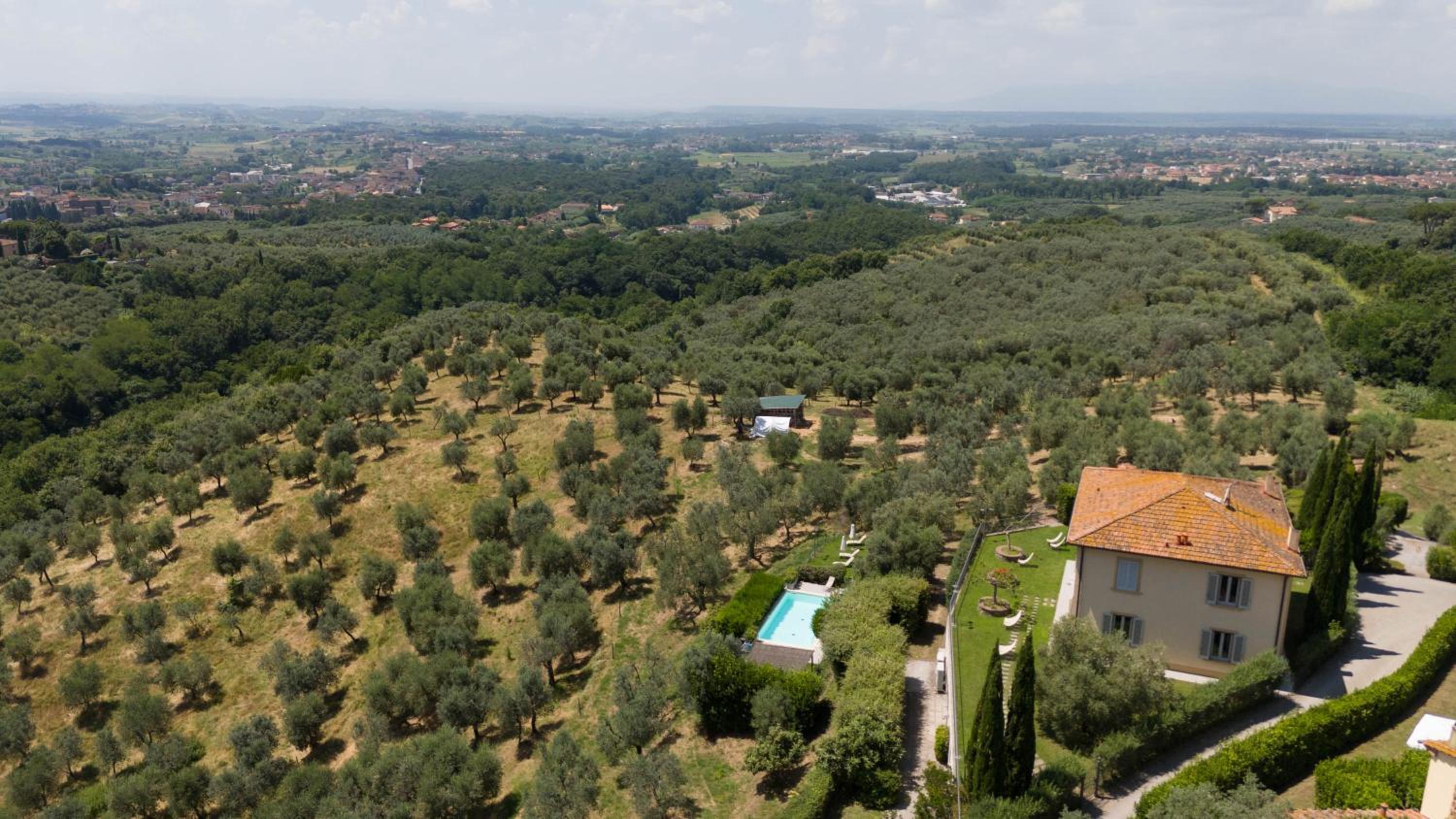 Villa Uliveta by VacaVilla