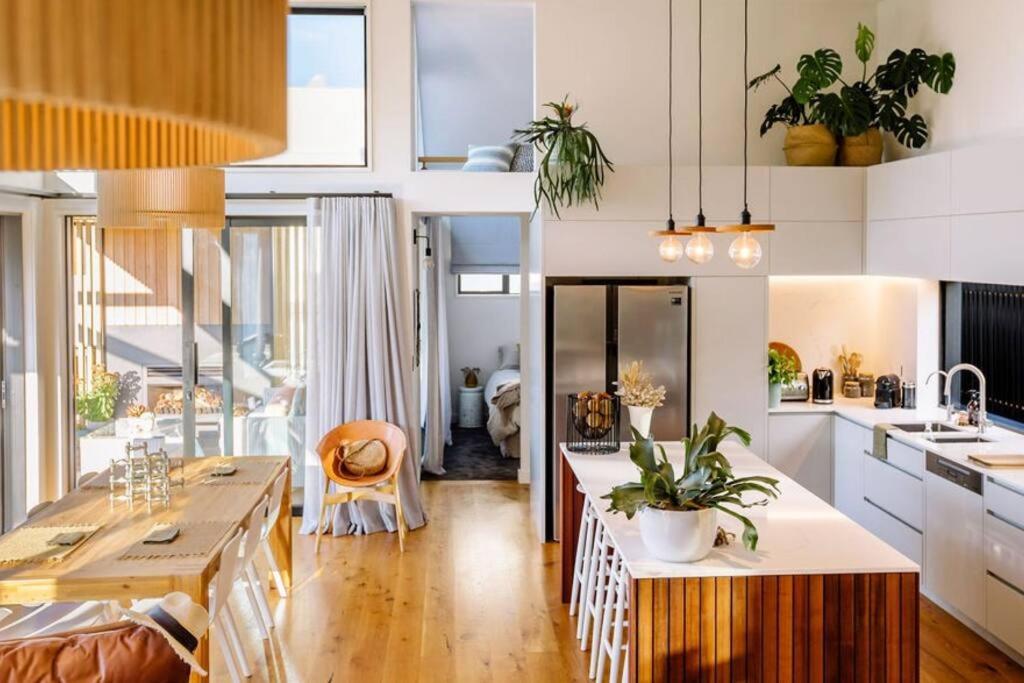 This stunning architectural home recently appeared in the NZ