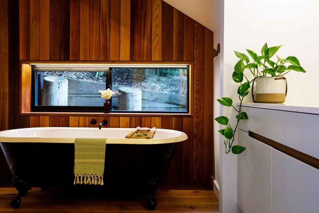 This stunning architectural home recently appeared in the NZ
