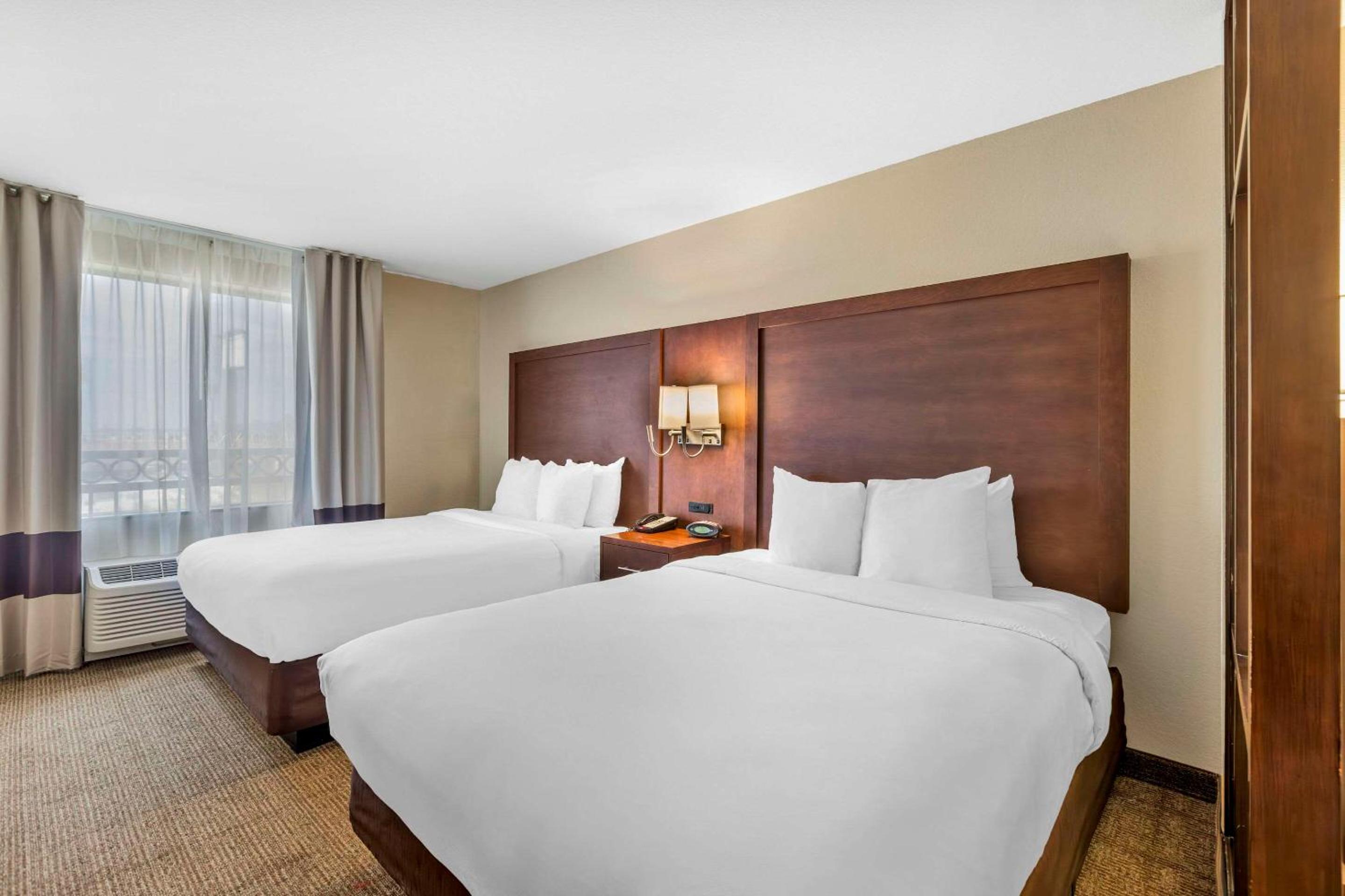 Blythe Vacations - Comfort Suites - Property Image 37