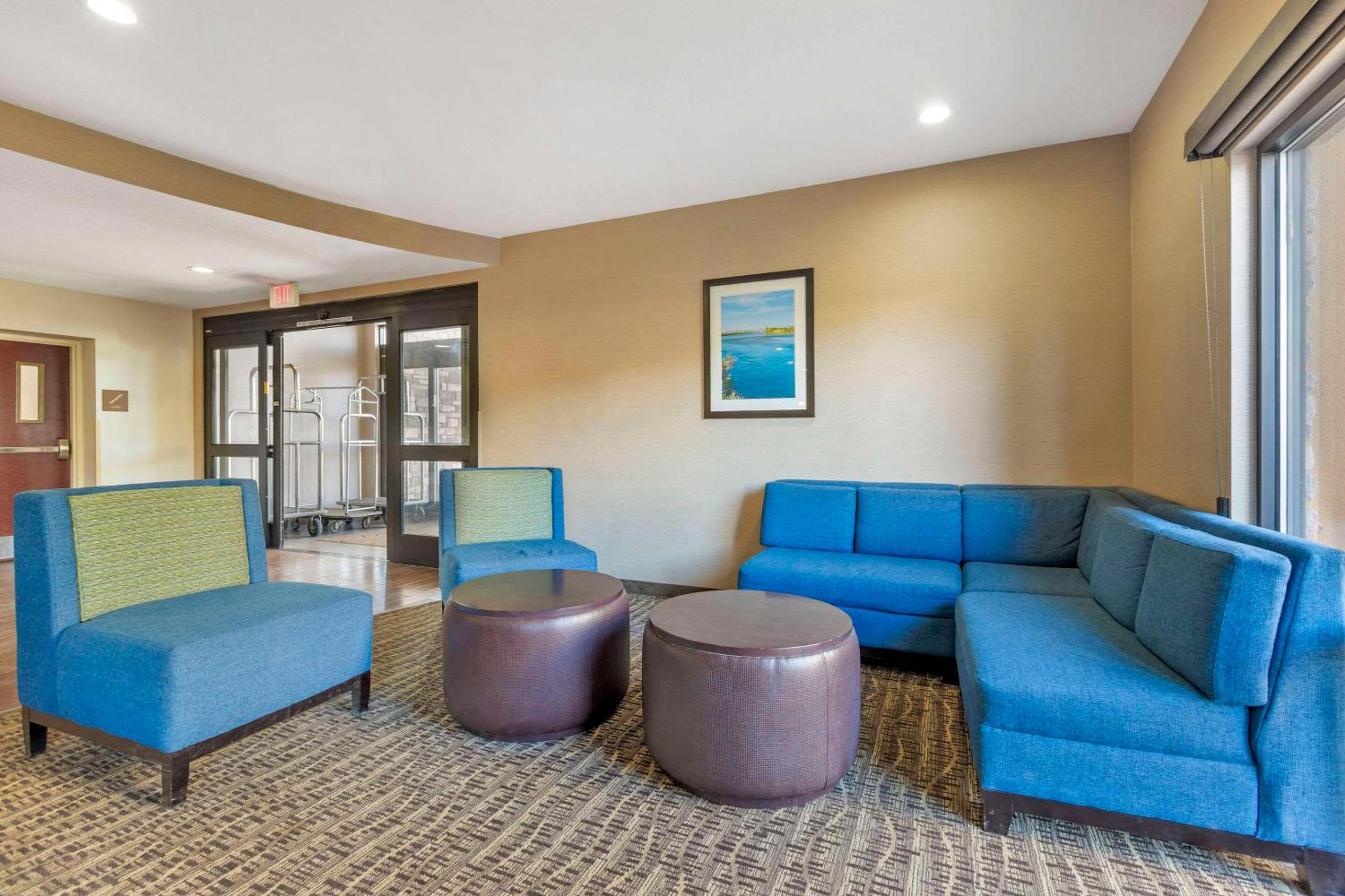 Blythe Vacations - Comfort Suites - Property Image 4
