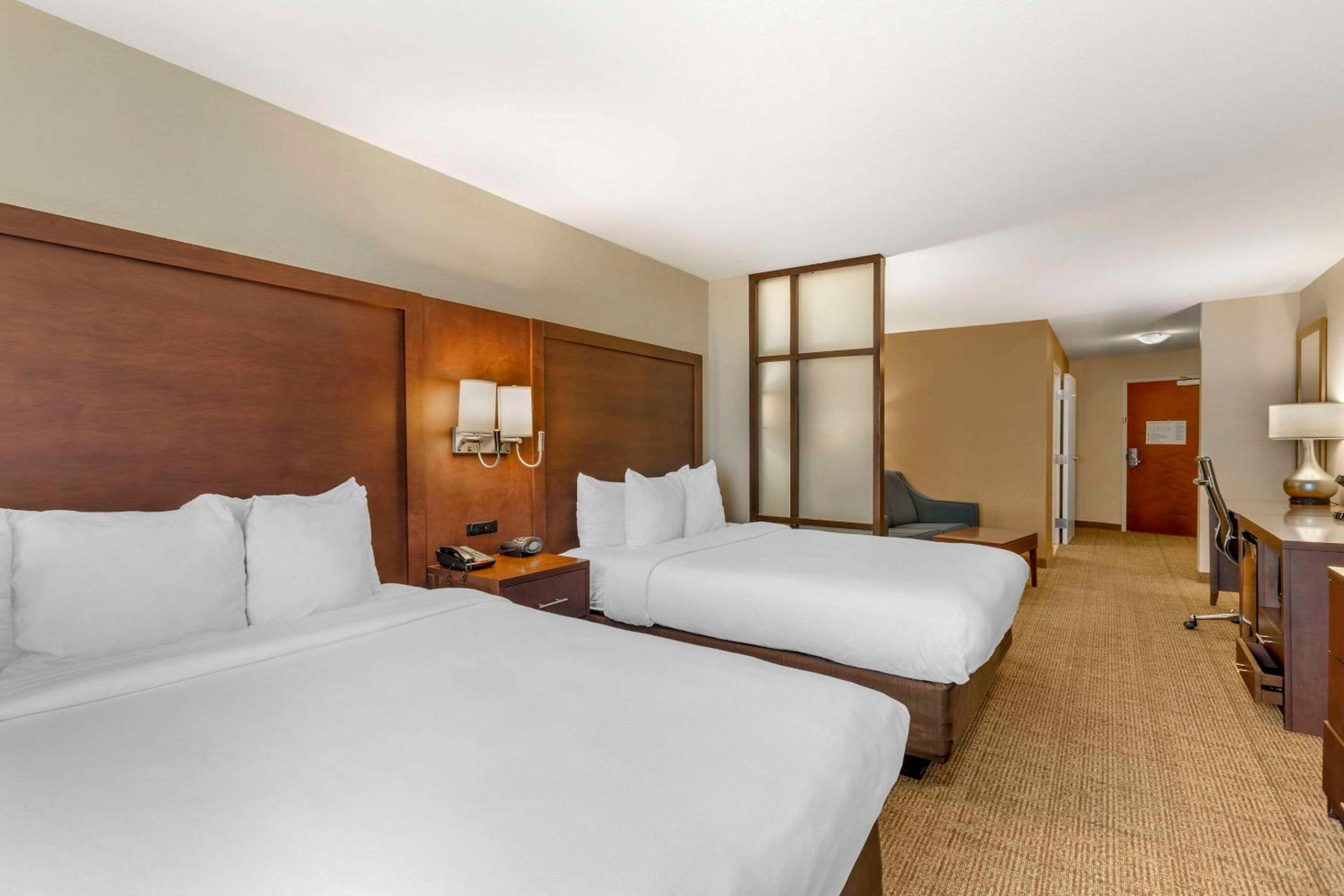 Blythe Vacations - Comfort Suites - Property Image 41