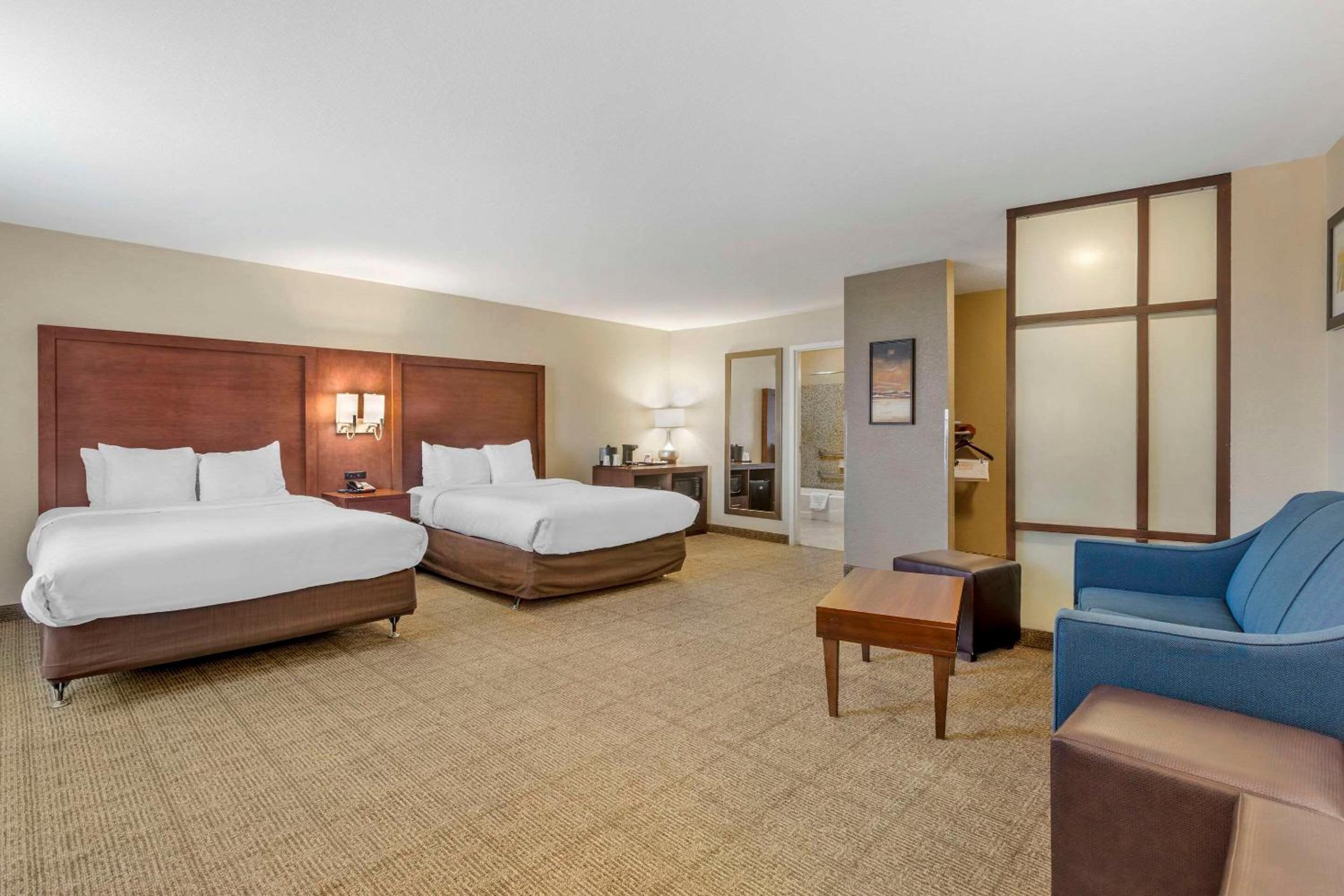 Blythe Vacations - Comfort Suites - Property Image 50