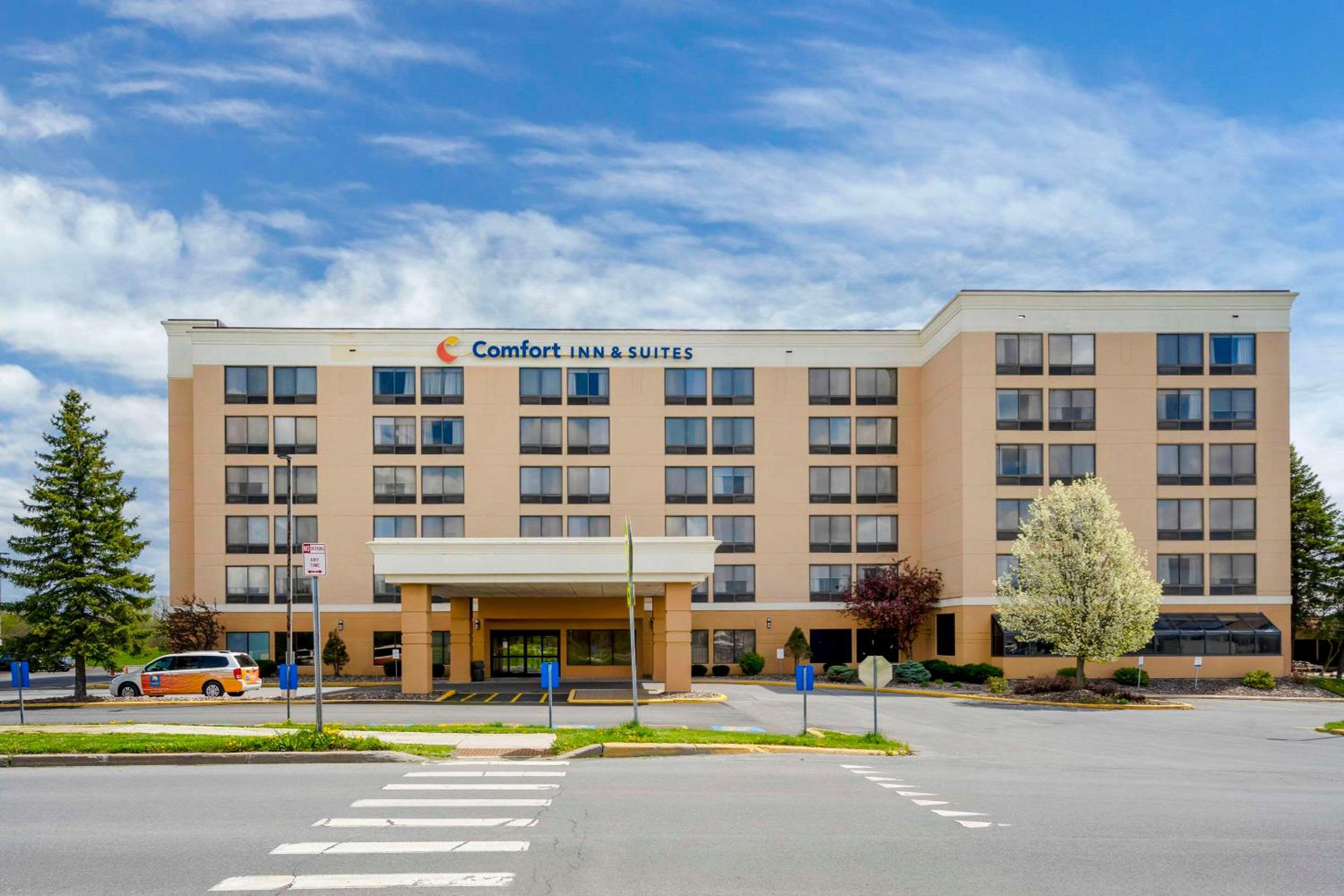 Watertown Vacations - Comfort Inn  Suites Watertown - 1000 Islands - Property Image 1