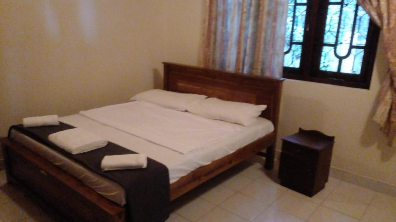 Dream Vacation Home Ampitiya view 2